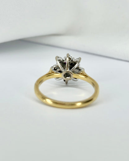 Bague Marguerite 8 Rubis &amp; 9 Diamants &quot;Faustine&quot; - Elliade Paris