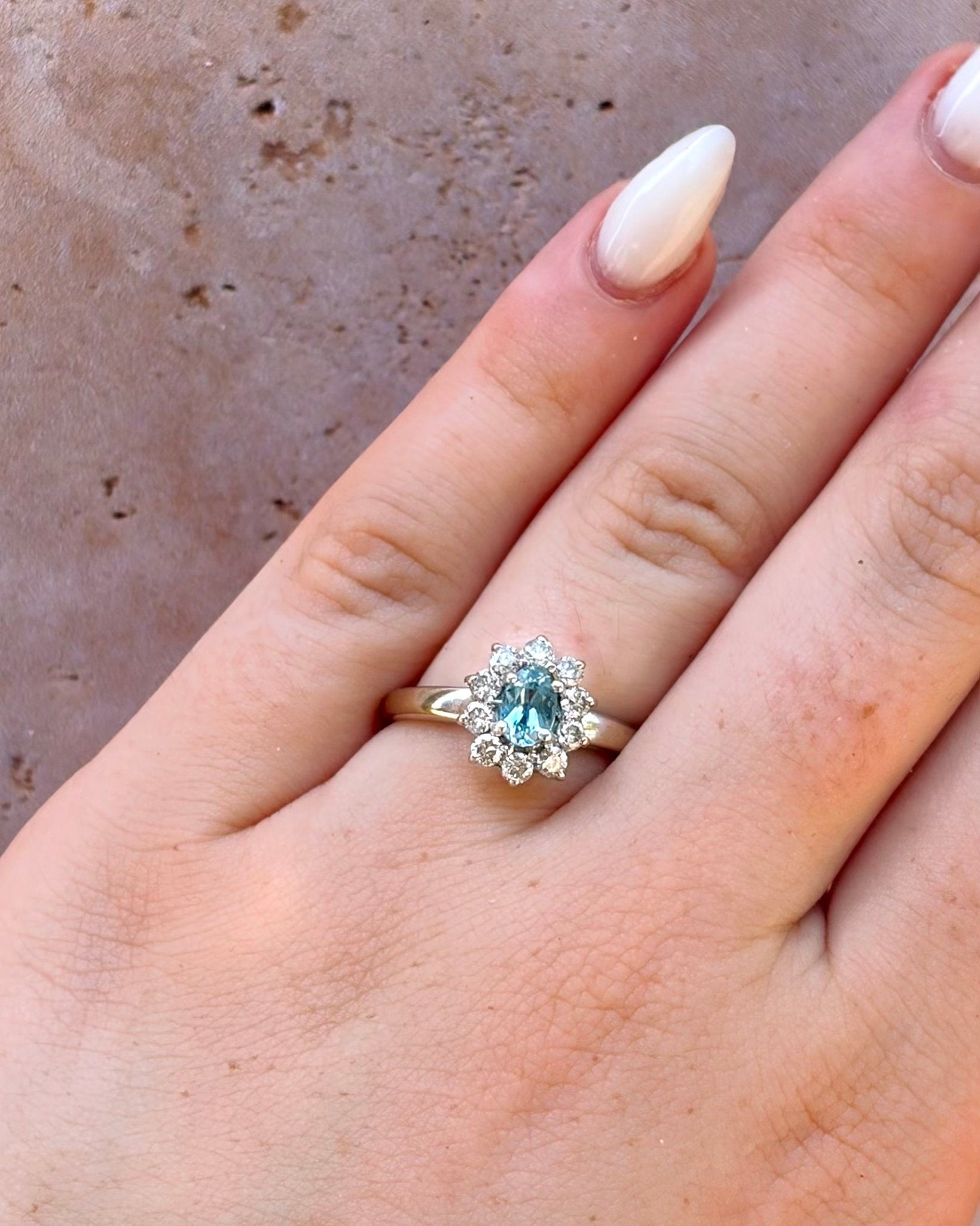 Bague Marguerite Aigue-Marine 0.40 carat &amp; Diamants 0.30 carat "Dehlia" - Elliade Paris