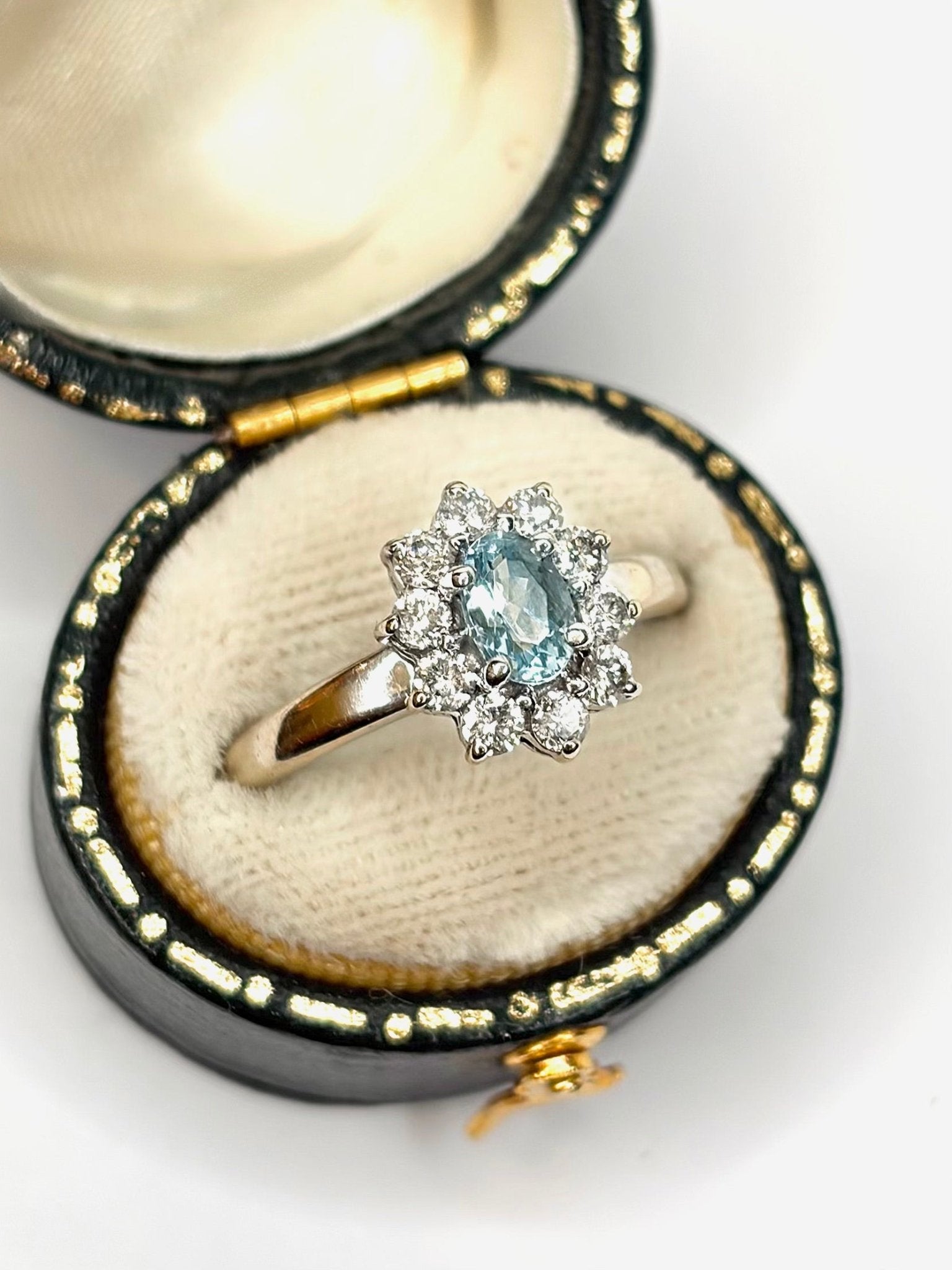 Bague Marguerite Aigue-Marine 0.40 carat &amp; Diamants 0.30 carat "Dehlia" - Elliade Paris