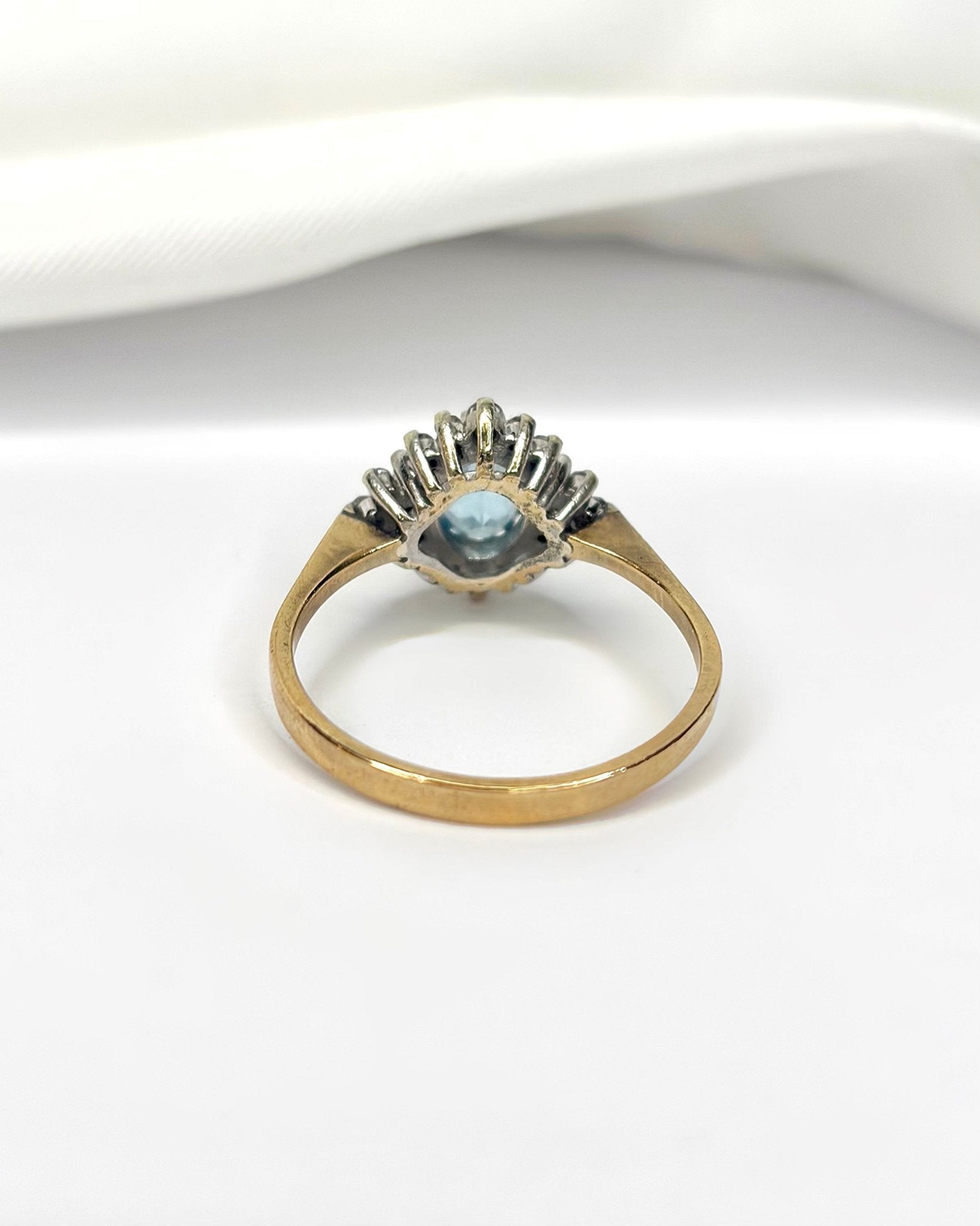 Bague Marguerite Aigue-Marine 0.70 carat &amp; Diamants "Anna" - Elliade Paris