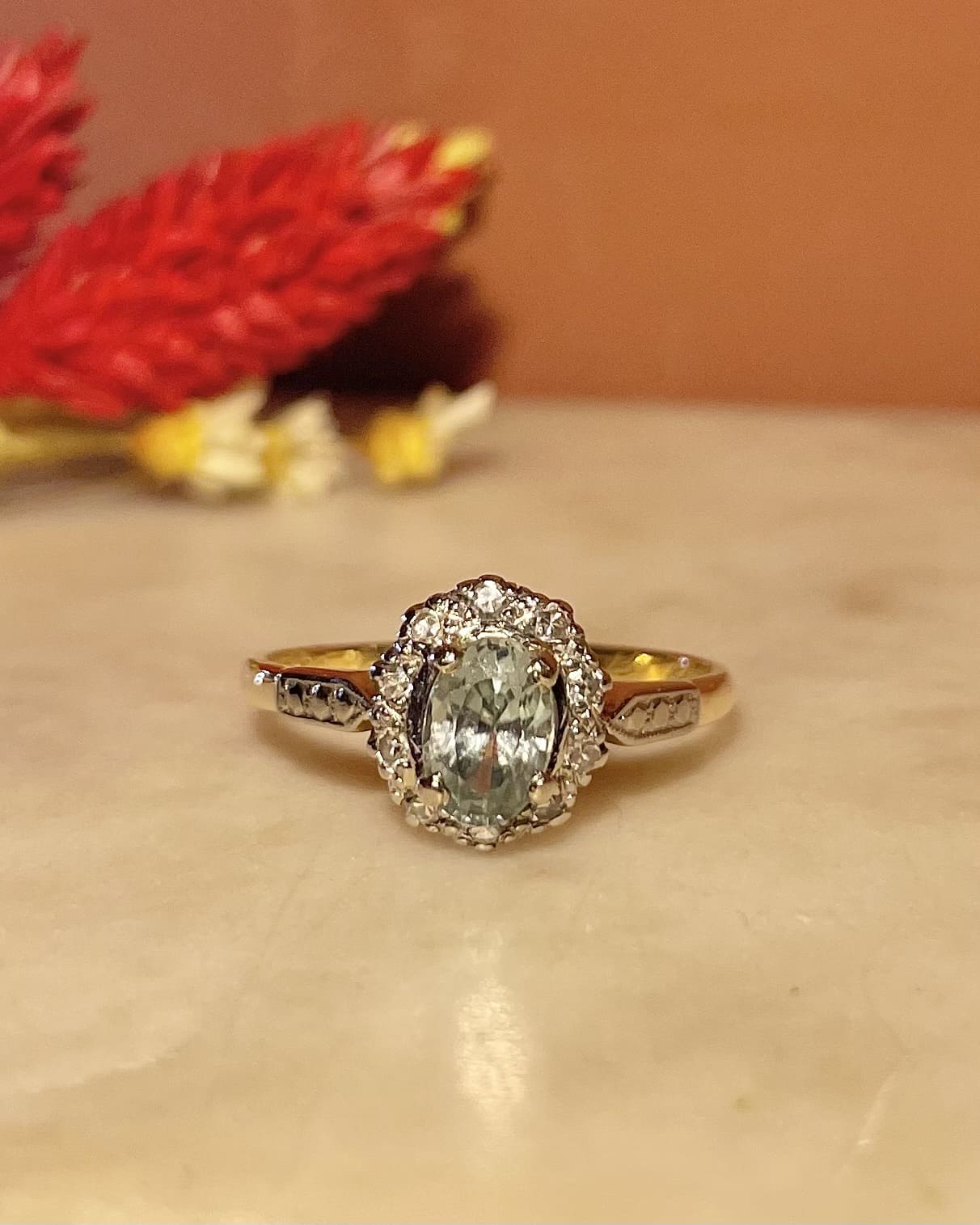 Bague Marguerite Aigue - Marine 1.05 Carat et 10 Diamants "Aubrey" - Elliade Paris
