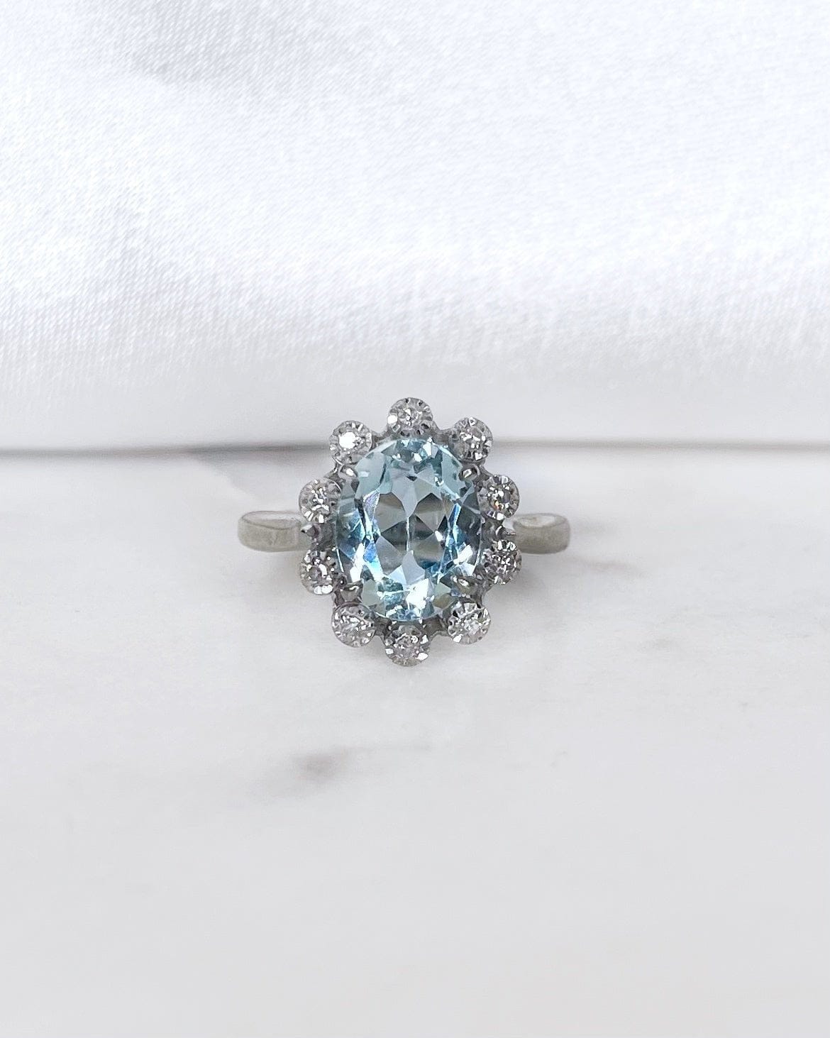 Bague Marguerite Aigue - Marine 2.30 carats &amp; Diamants "Inaya" - Elliade Paris