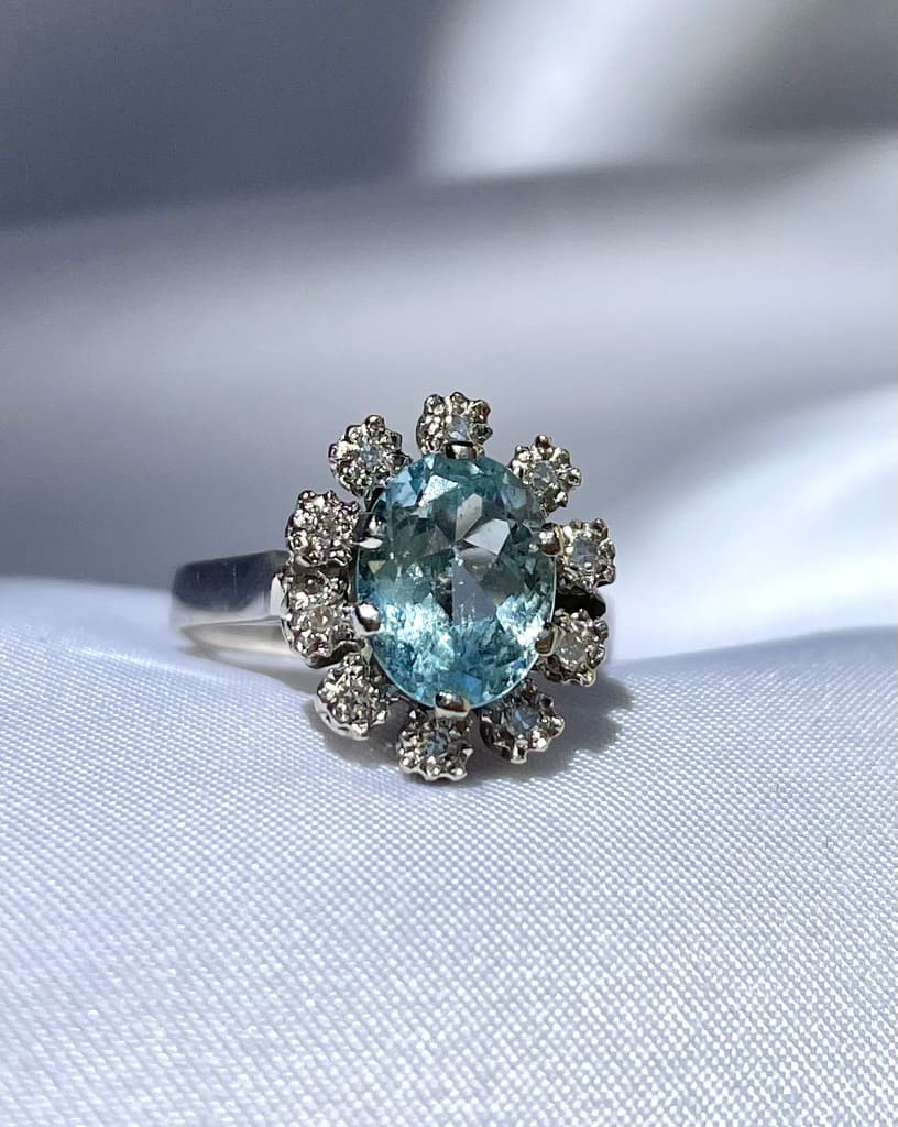 Bague Marguerite Aigue - Marine et Diamants "Amarine" - Elliade Paris