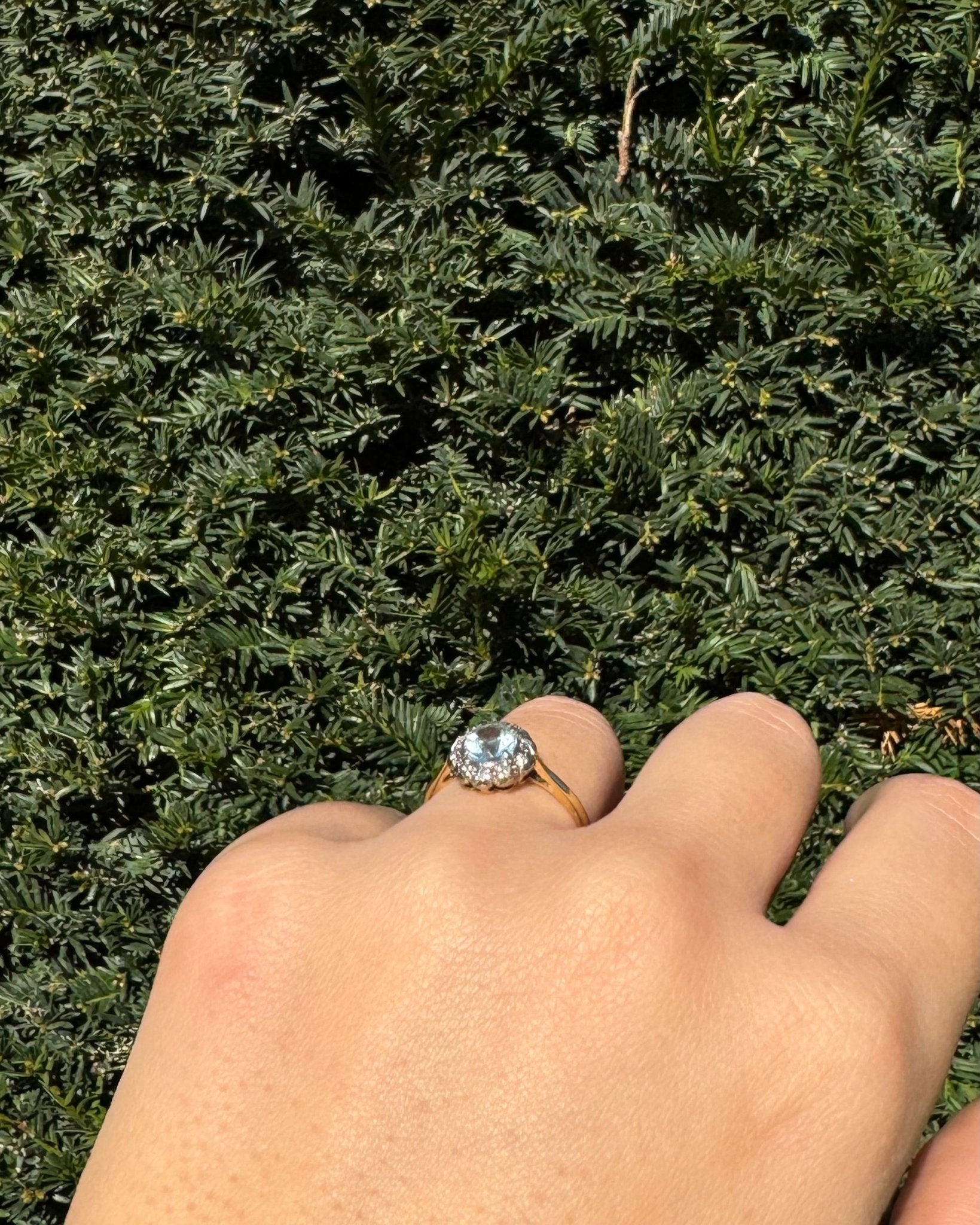 Bague Marguerite Aigue - Marine et Diamants "Taylor" - Elliade Paris