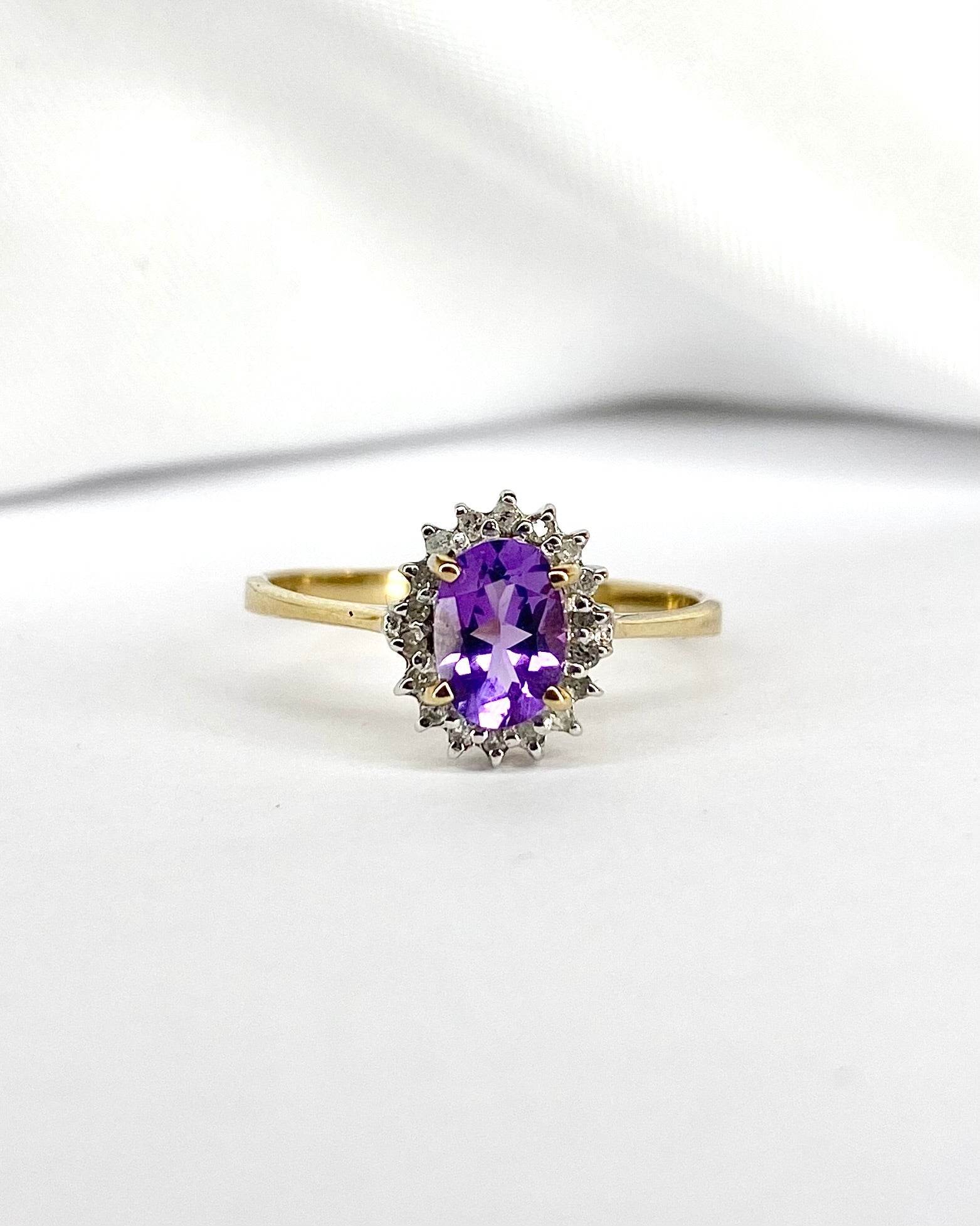 Bague Marguerite Améthyste 0.60 carat &amp; Diamants "Linda" - Elliade Paris