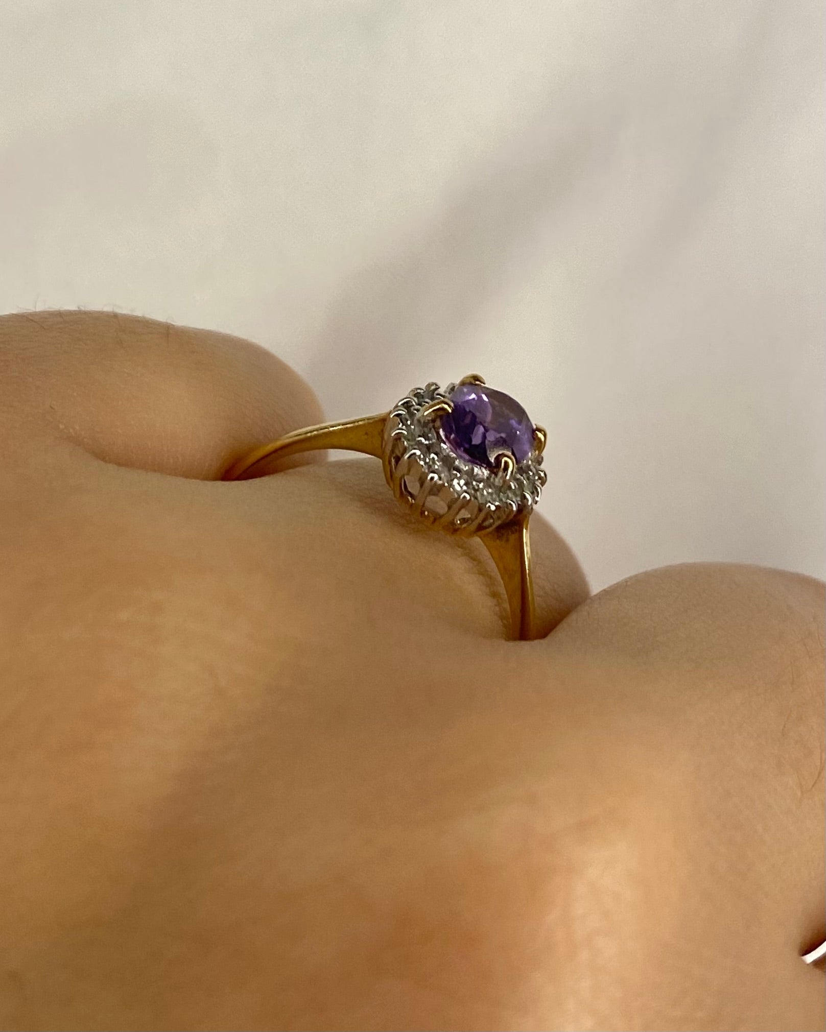 Bague Marguerite Améthyste 0.60 carat &amp; Diamants "Linda" - Elliade Paris