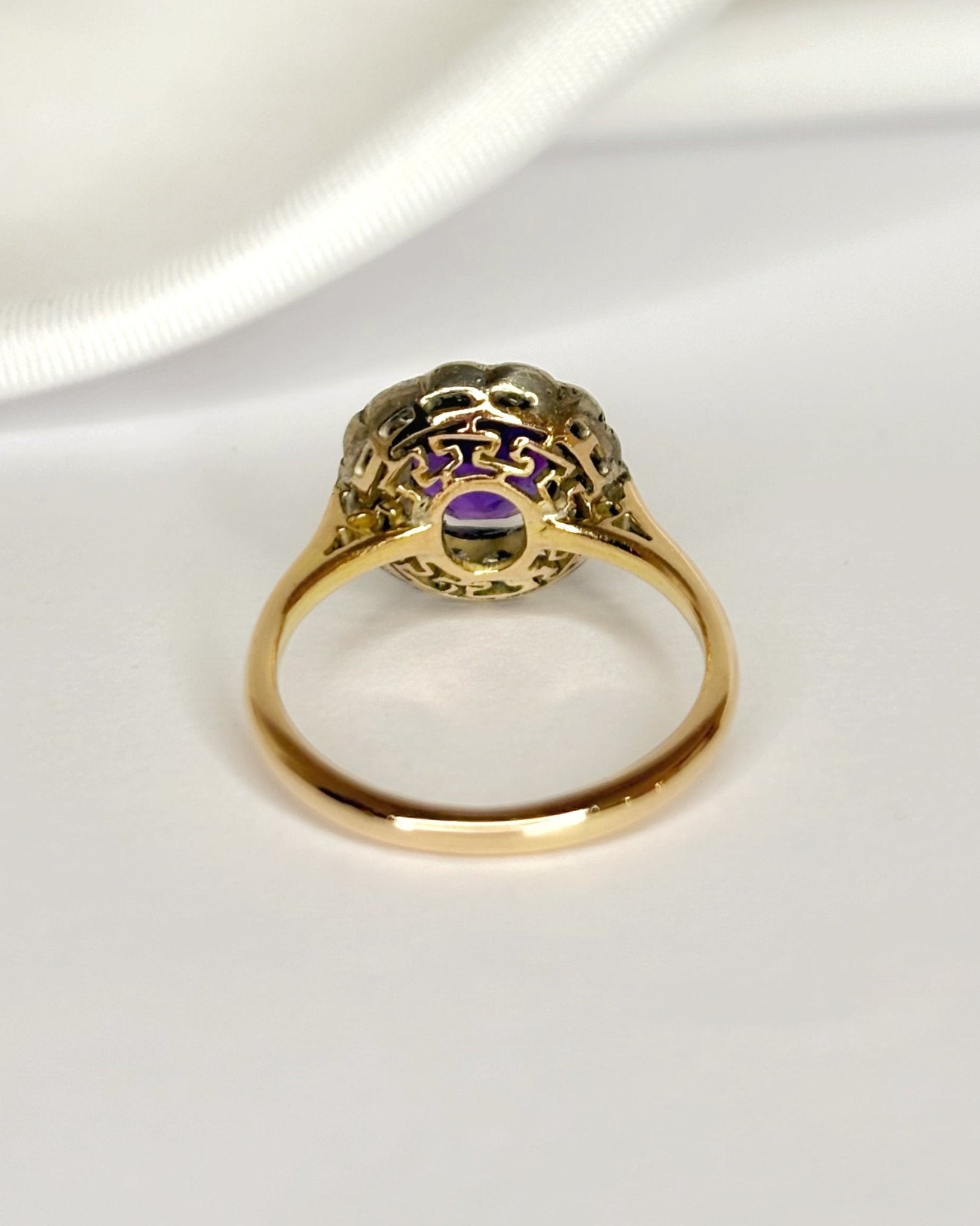 Bague Marguerite Améthyste 1.30 carat &amp; Diamants 0.42 carat "Molly" - Elliade Paris
