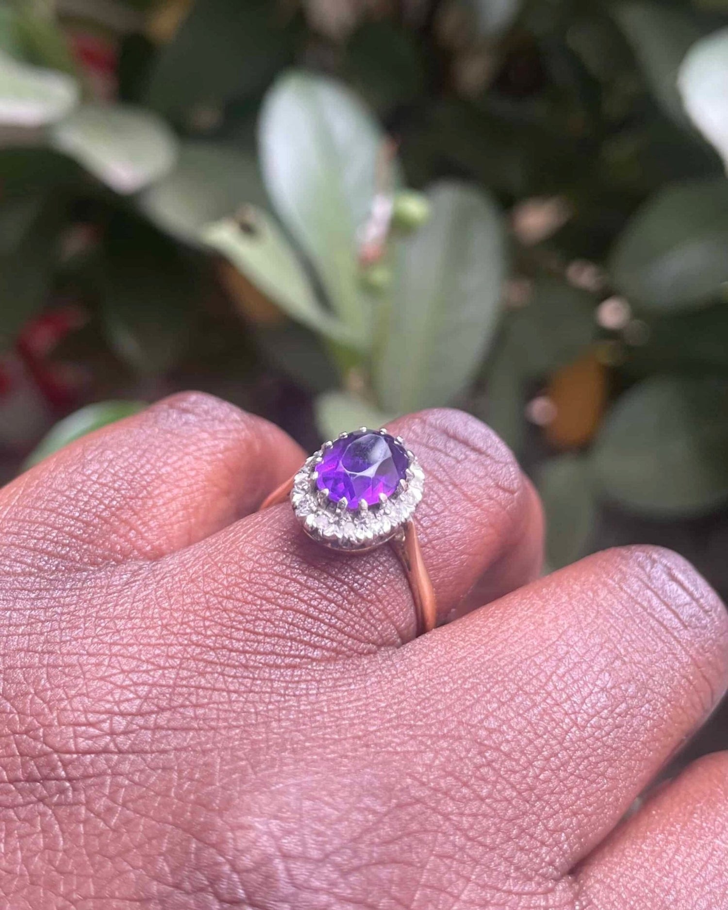 Bague Marguerite Améthyste 2.30 Carats &amp; 14 Diamants &quot;Bloom&quot; - Elliade Paris
