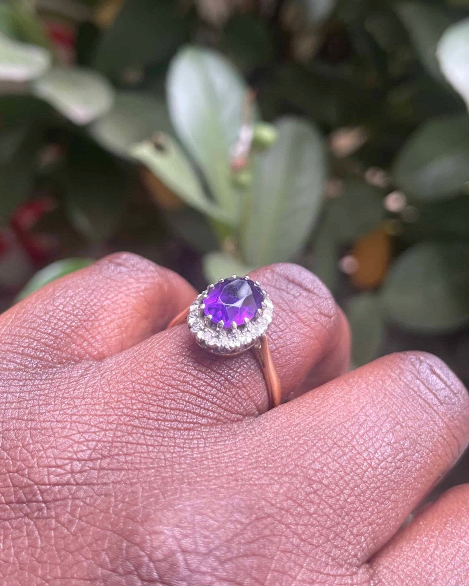 Bague Marguerite Améthyste 2.30 Carats &amp; 14 Diamants &quot;Bloom&quot; - Elliade Paris