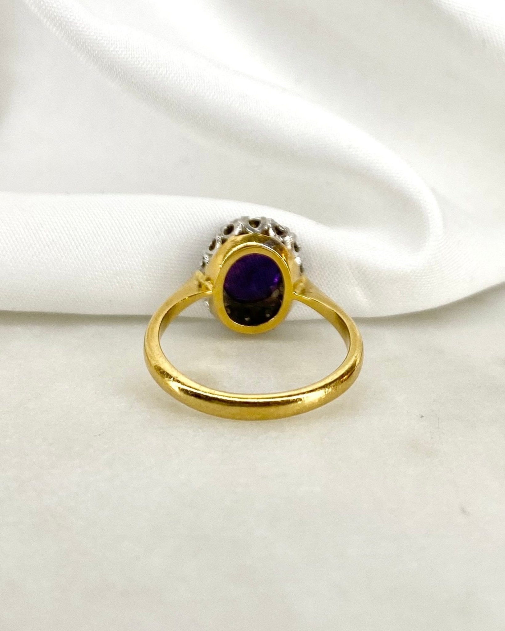 Bague Marguerite Améthyste 2.30 carats &amp; 14 Diamants "Élisa" - Elliade Paris