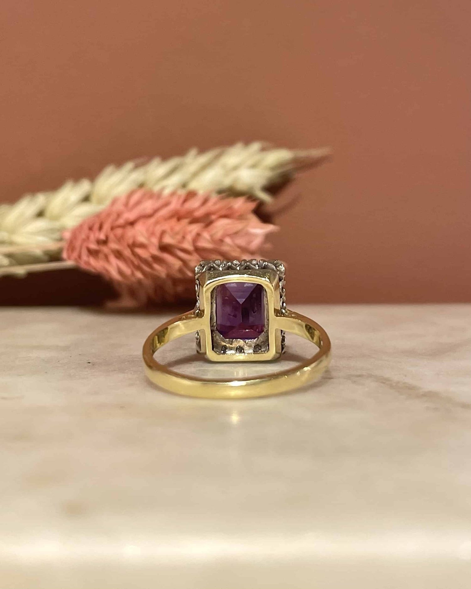 Bague Marguerite Améthyste 2.35 carat &amp; Diamants &quot;Adriana&quot; - Elliade Paris