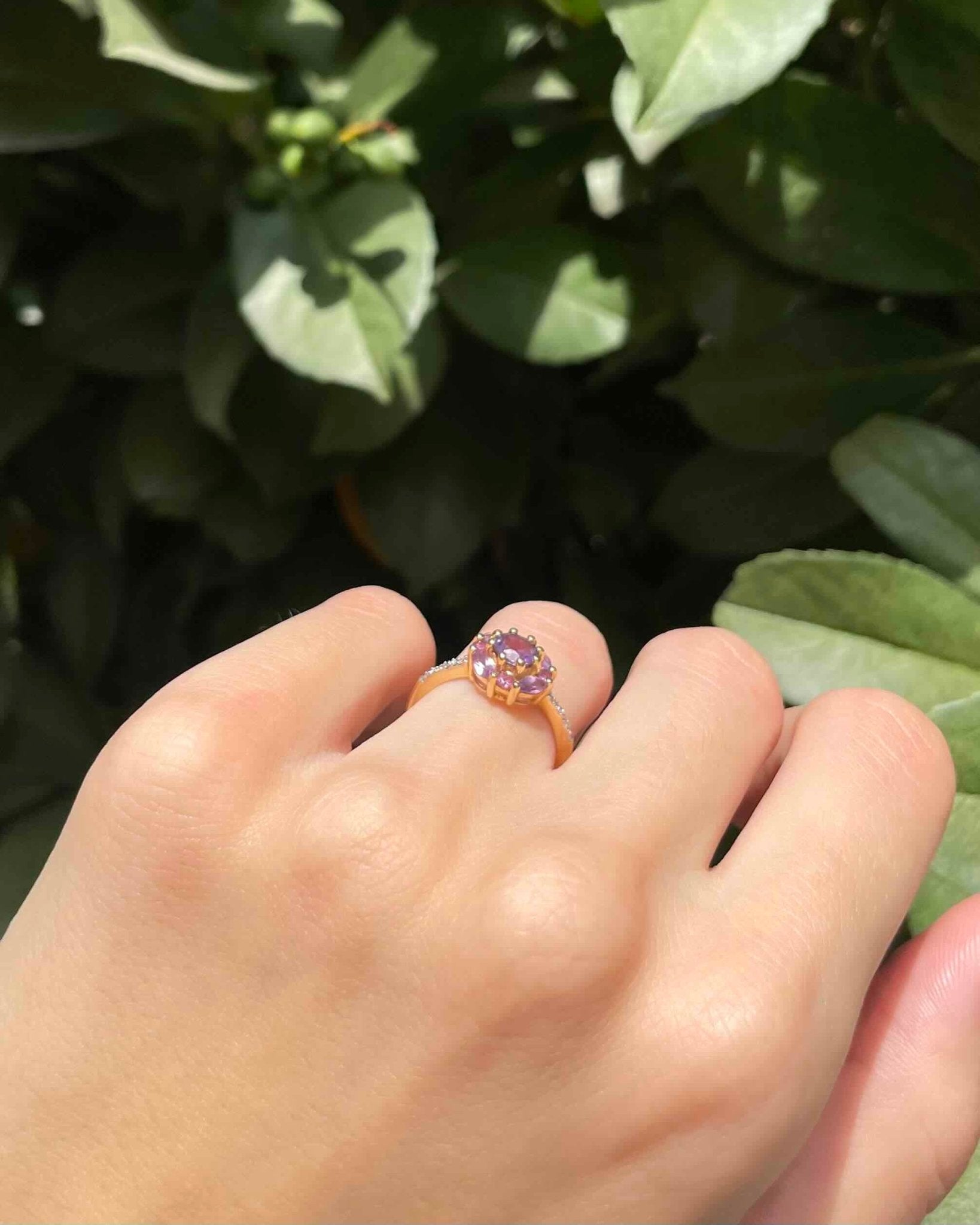 Bague Marguerite Améthystes 0,90 carat &amp; Diamants "Julienne" - Elliade Paris