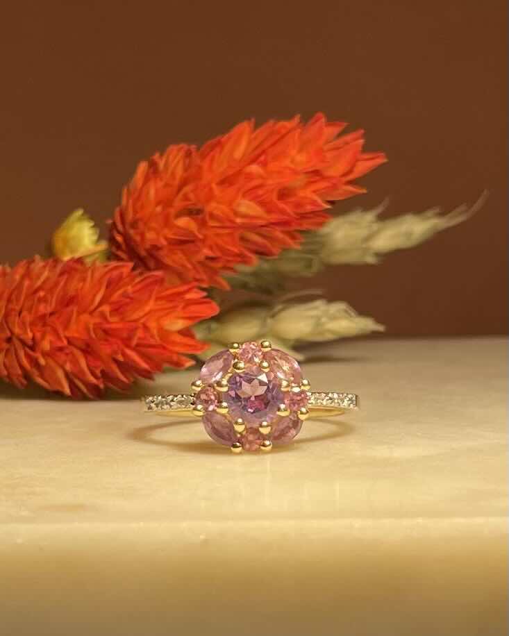 Bague Marguerite Améthystes 0,90 carat &amp; Diamants "Julienne" - Elliade Paris