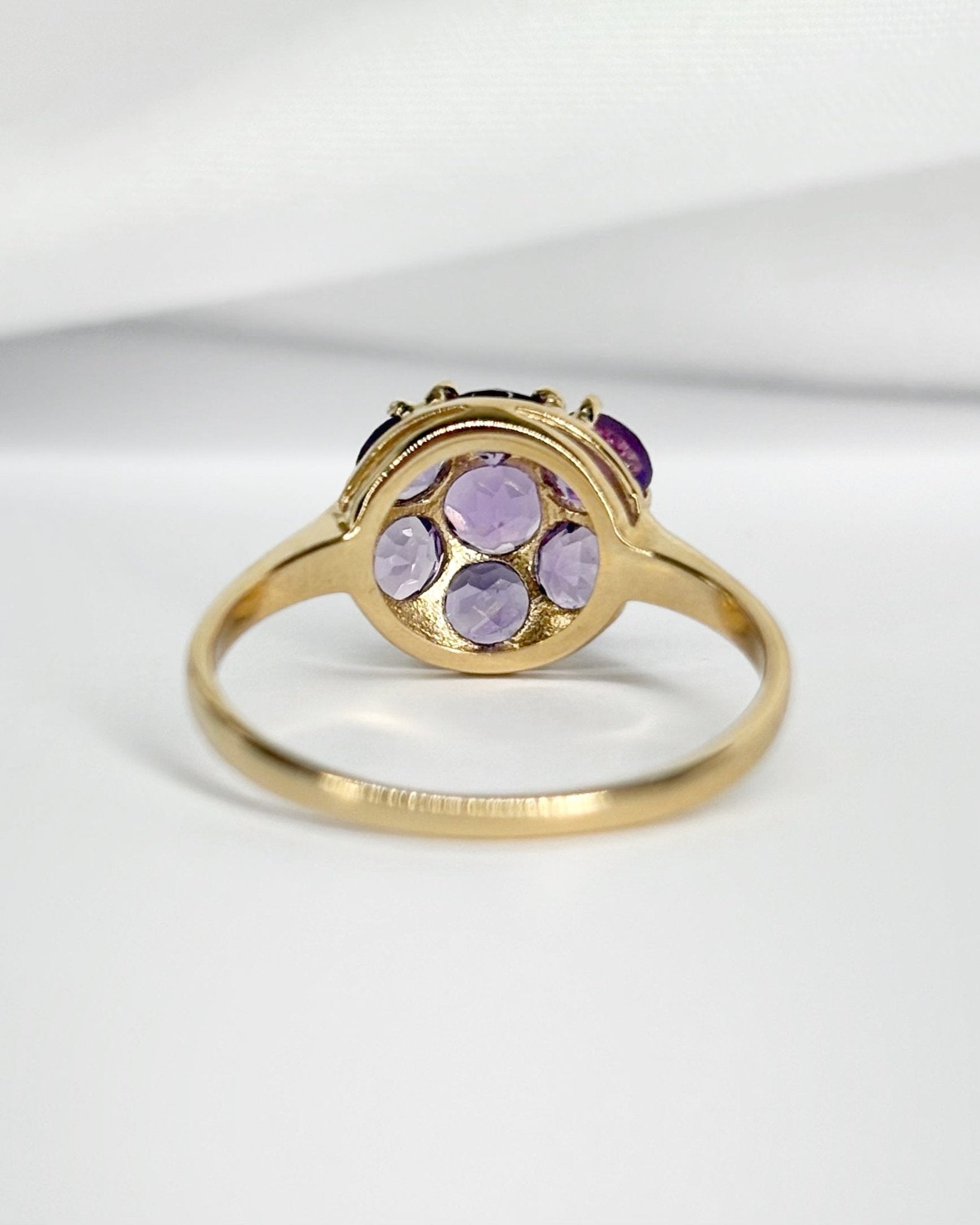 Bague Marguerite Améthystes 0.95 carat "Bettina" - Elliade Paris