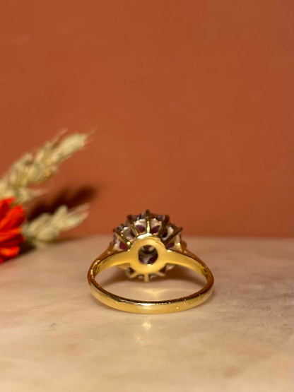 Bague Marguerite Améthystes 1.15 carat &amp; 7 Diamants &quot;Anya&quot; - Elliade Paris