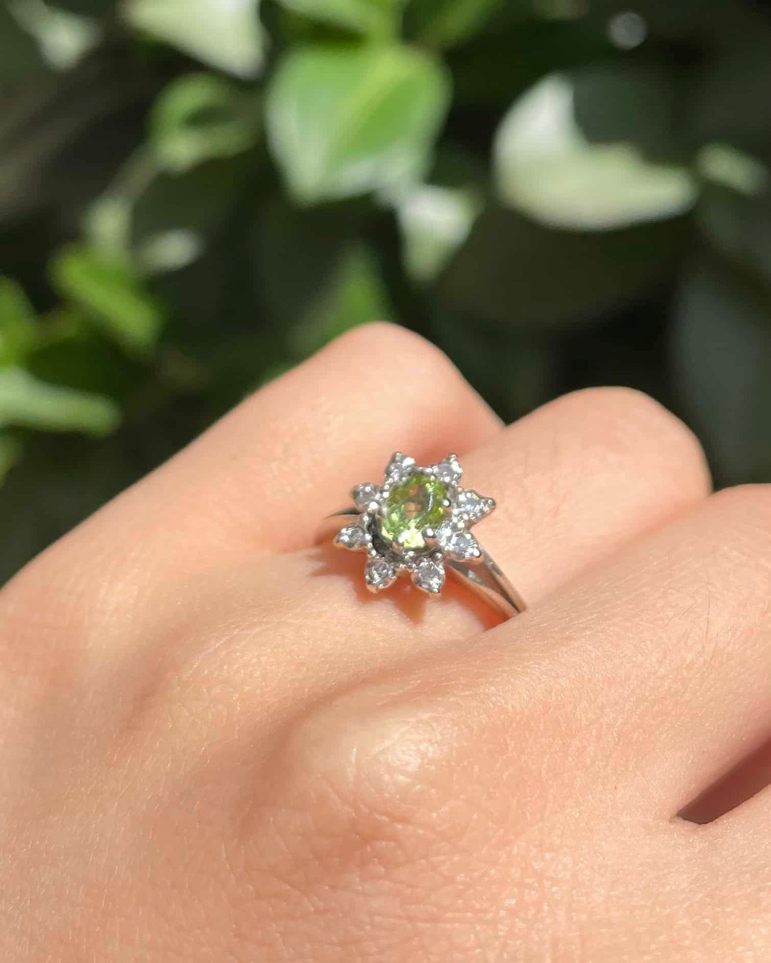 Bague Marguerite Péridot &amp; Diamants &quot;Cystée&quot;