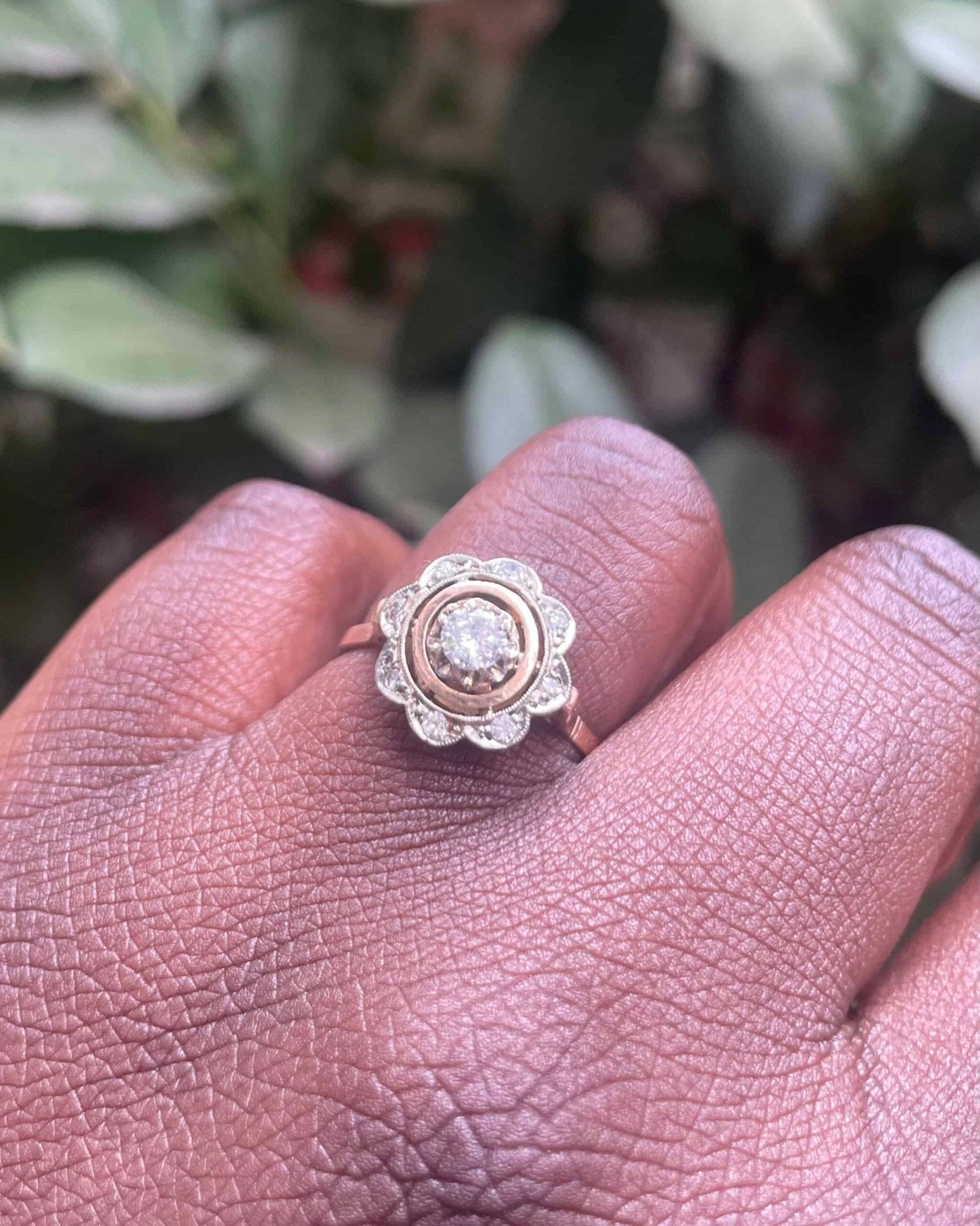 Bague Marguerite Art - Déco 9 Diamants "Layane" - Elliade Paris