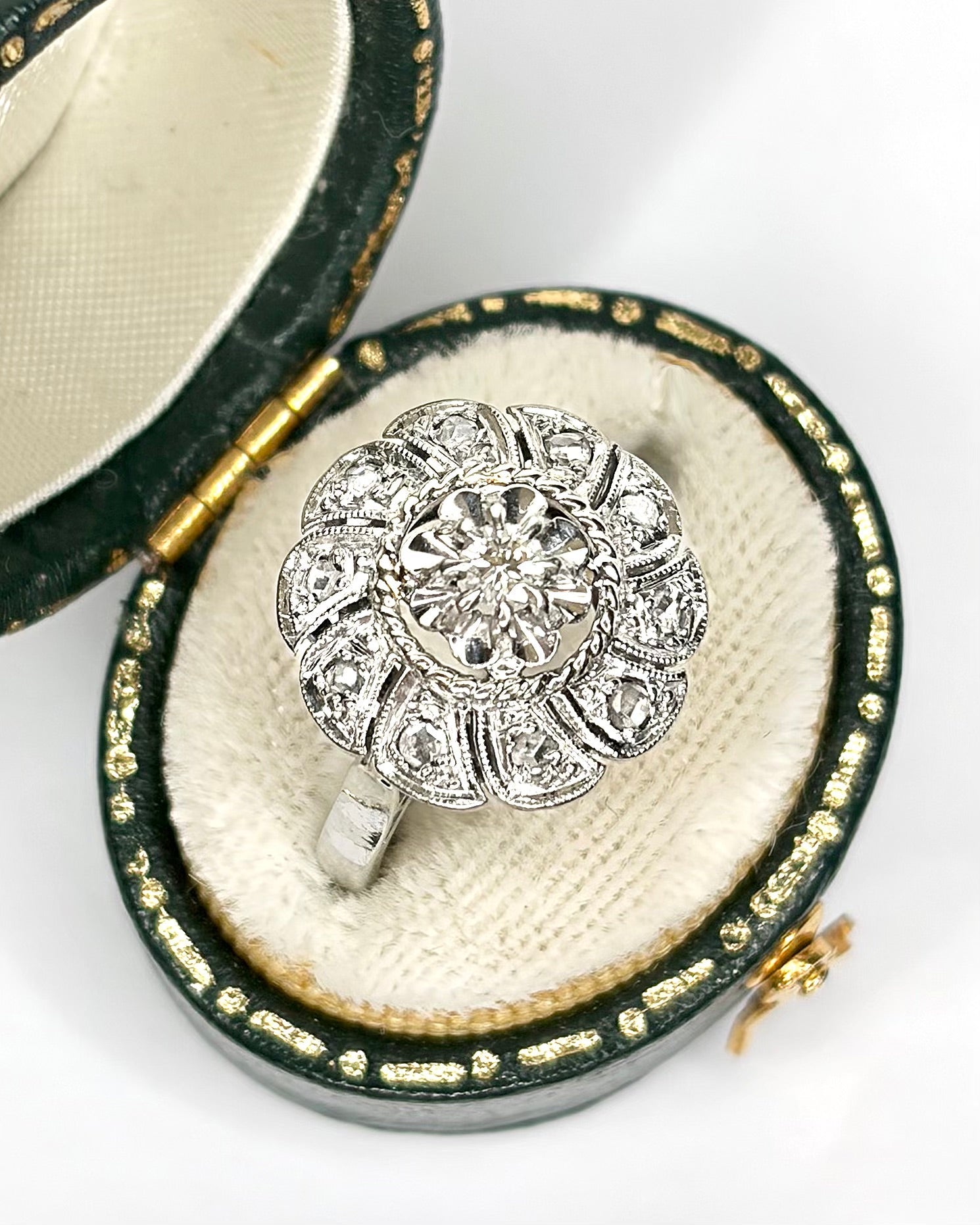 Bague Marguerite Art-Déco Diamants 0.28 carat "Aude" - Elliade Paris