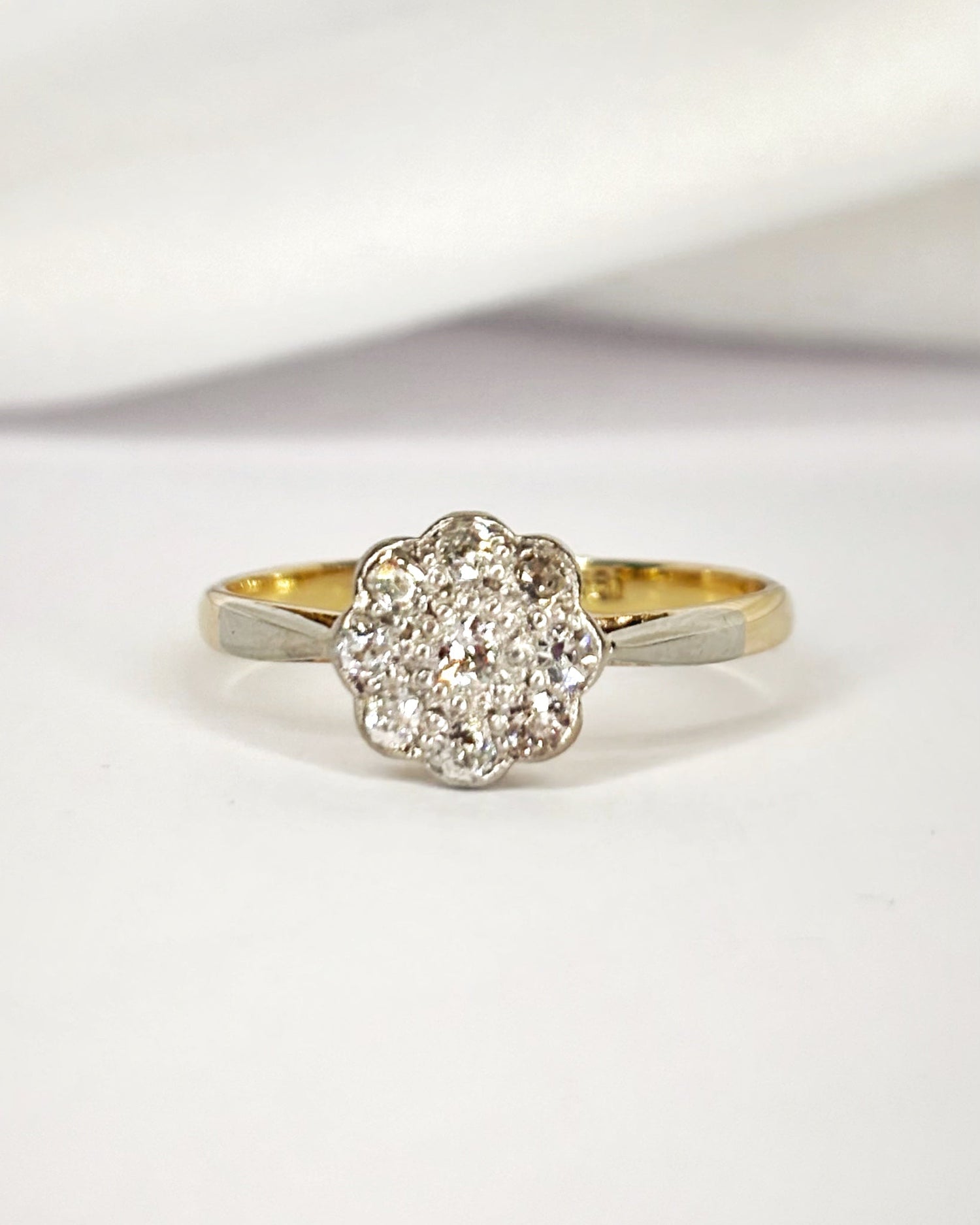 Bague Marguerite Art-Déco Diamants 0.28 carat "Selena" - Elliade Paris