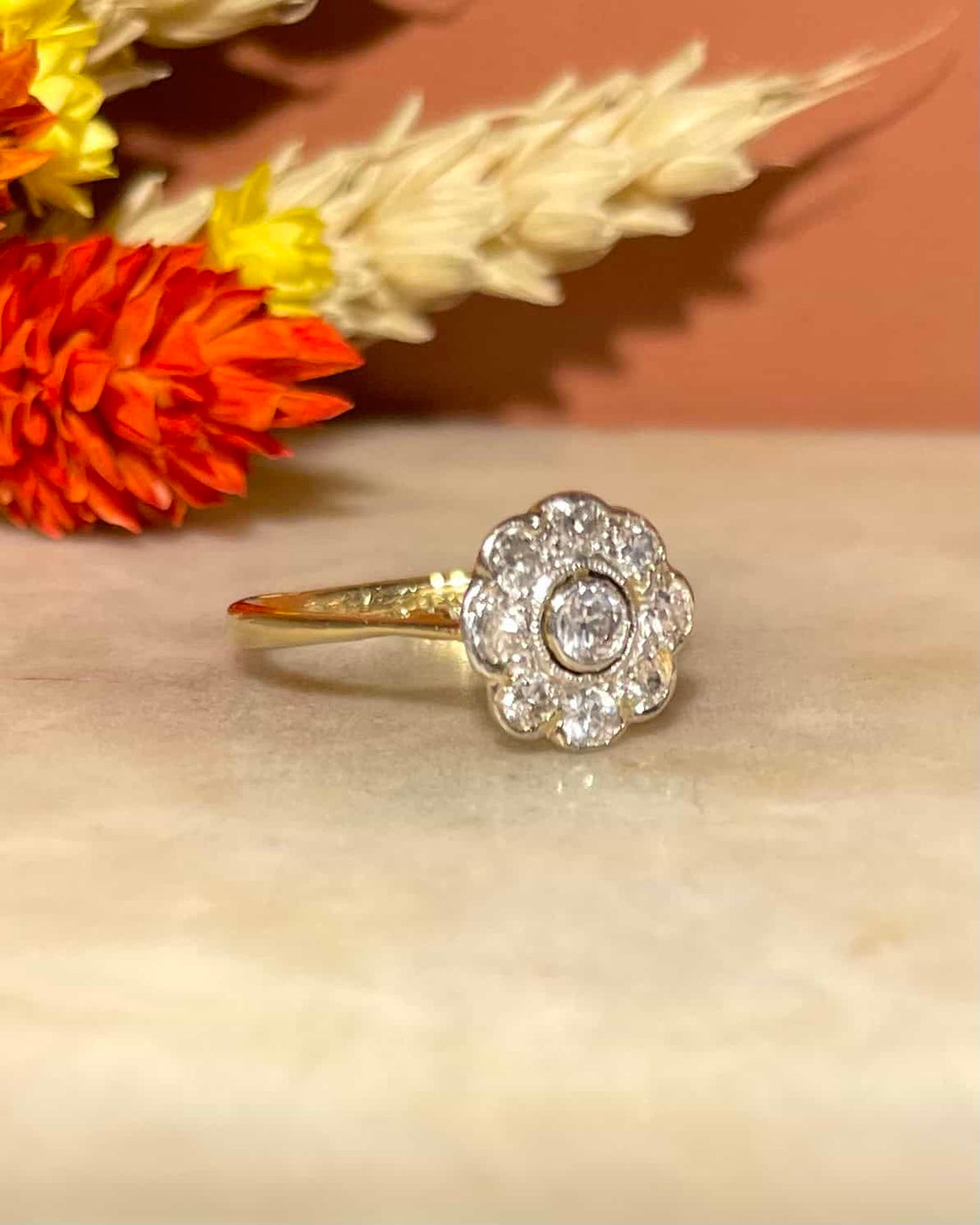 Bague Marguerite Art - Déco Diamants 0.60 carat &quot;Adley&quot; - Elliade Paris