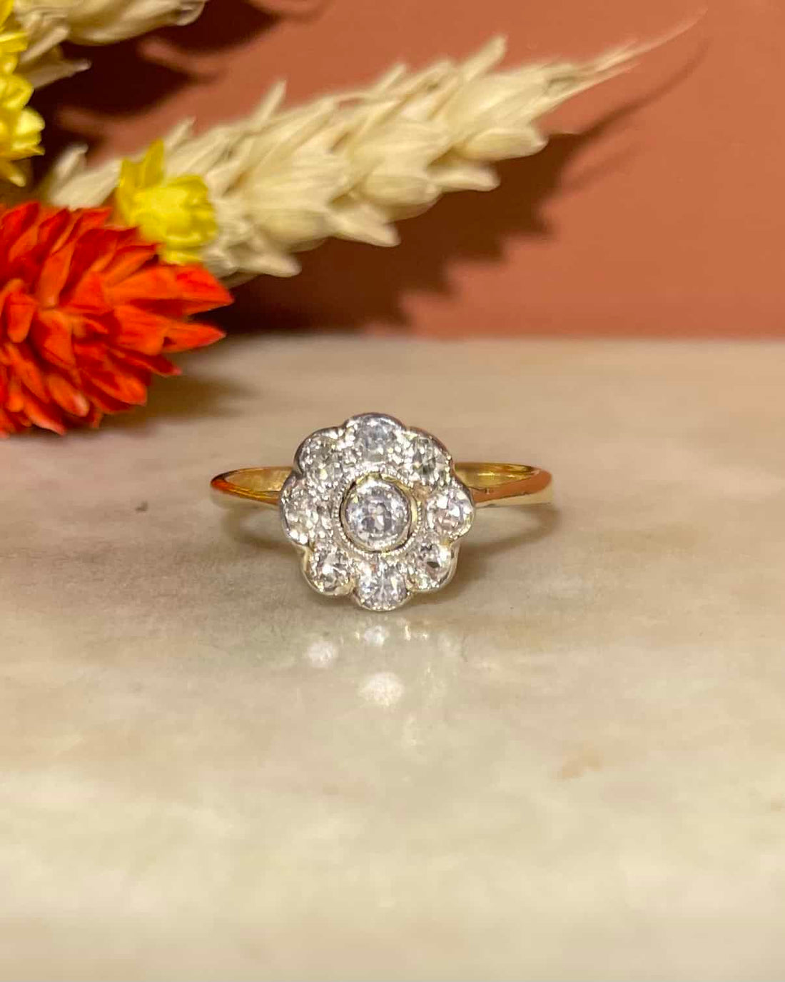 Bague Marguerite Art - Déco Diamants 0.60 carat &quot;Adley&quot; - Elliade Paris