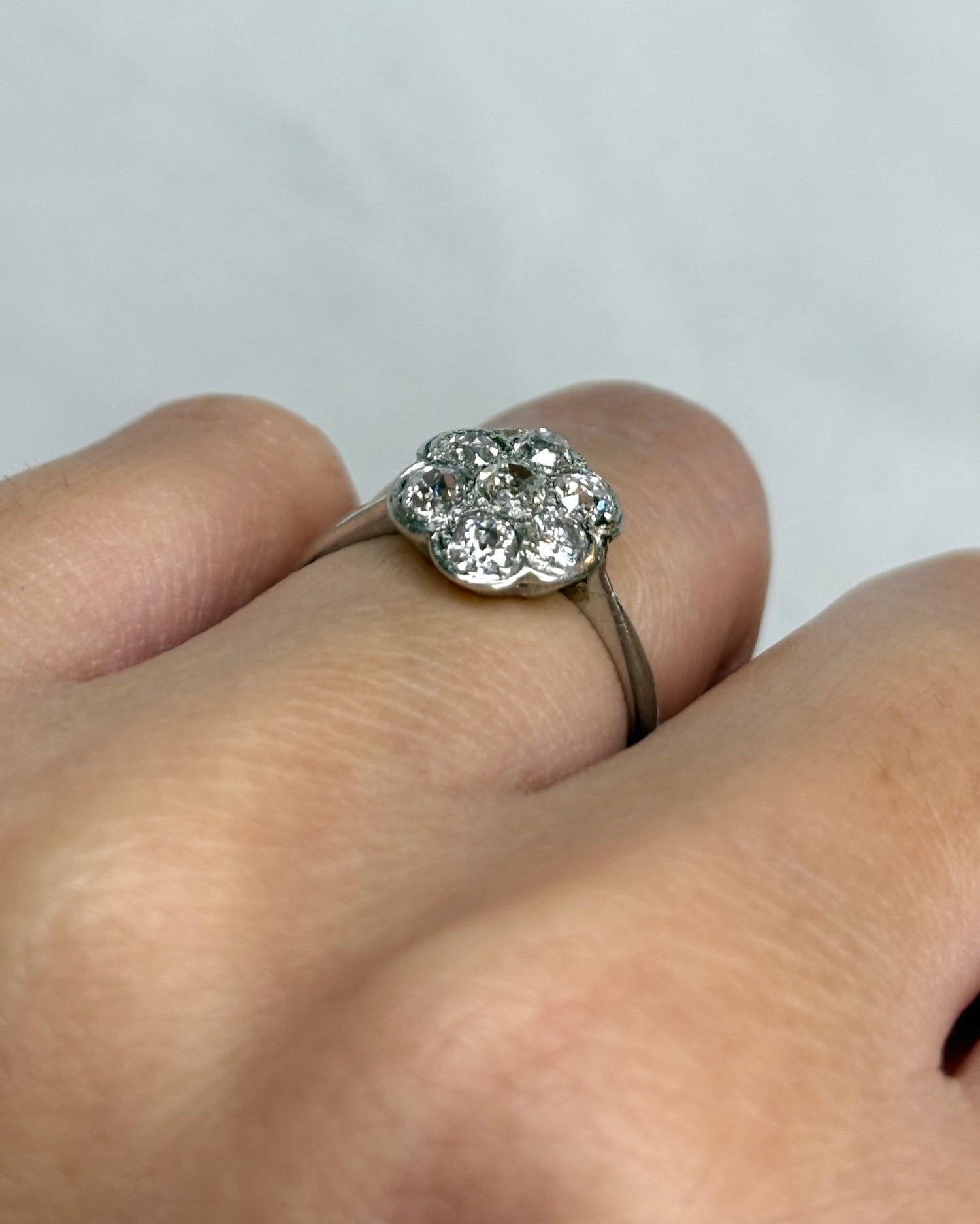 Bague Marguerite Art Déco Diamants 0.70 carat &quot;Anouck&quot; - Elliade Paris