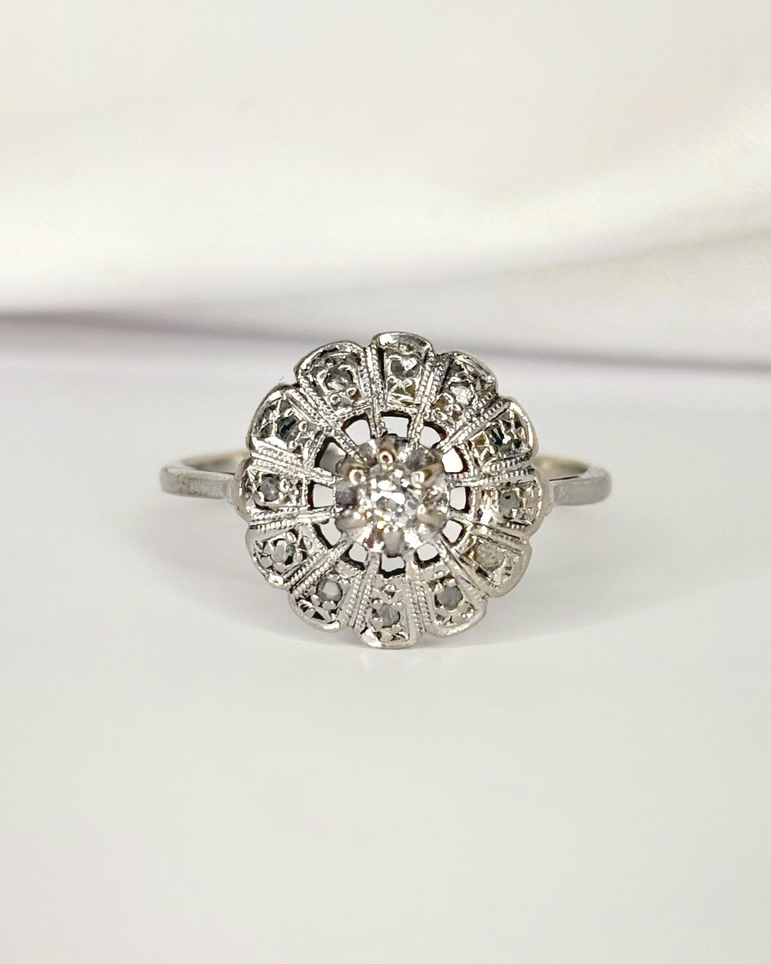 Bague Marguerite Art-Déco Diamants "Noelle" - Elliade Paris