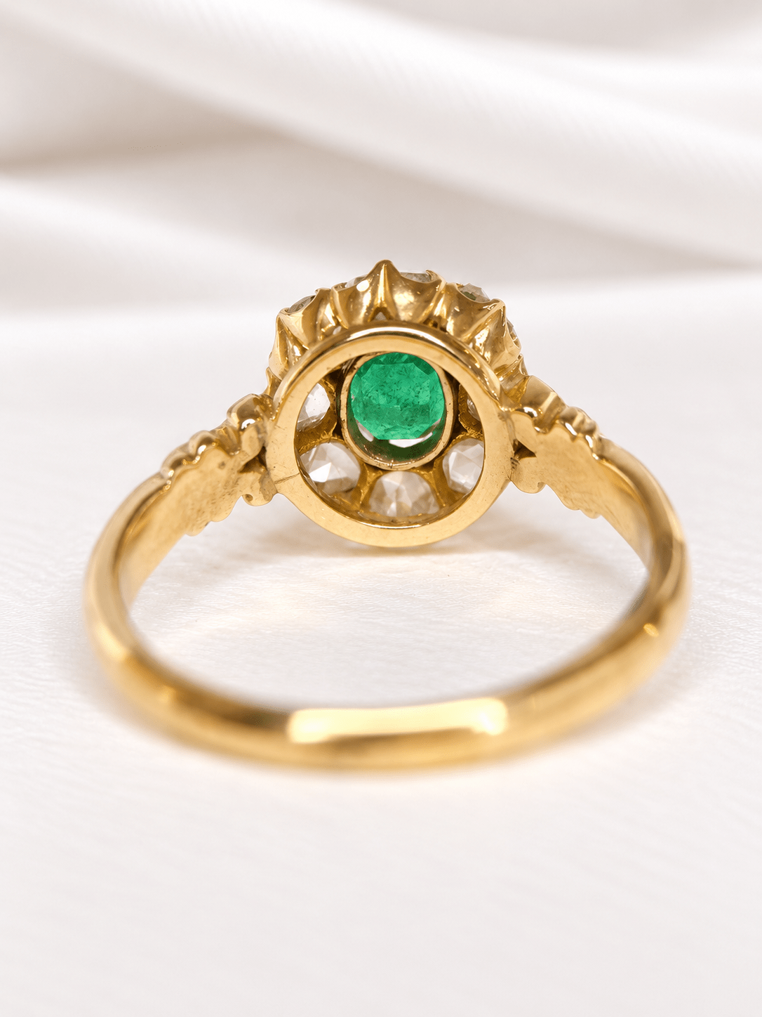 Bague Marguerite Art-Déco Émeraude 0.60 carat &amp; Diamants 0.40 carat "Cléa" - Elliade Paris