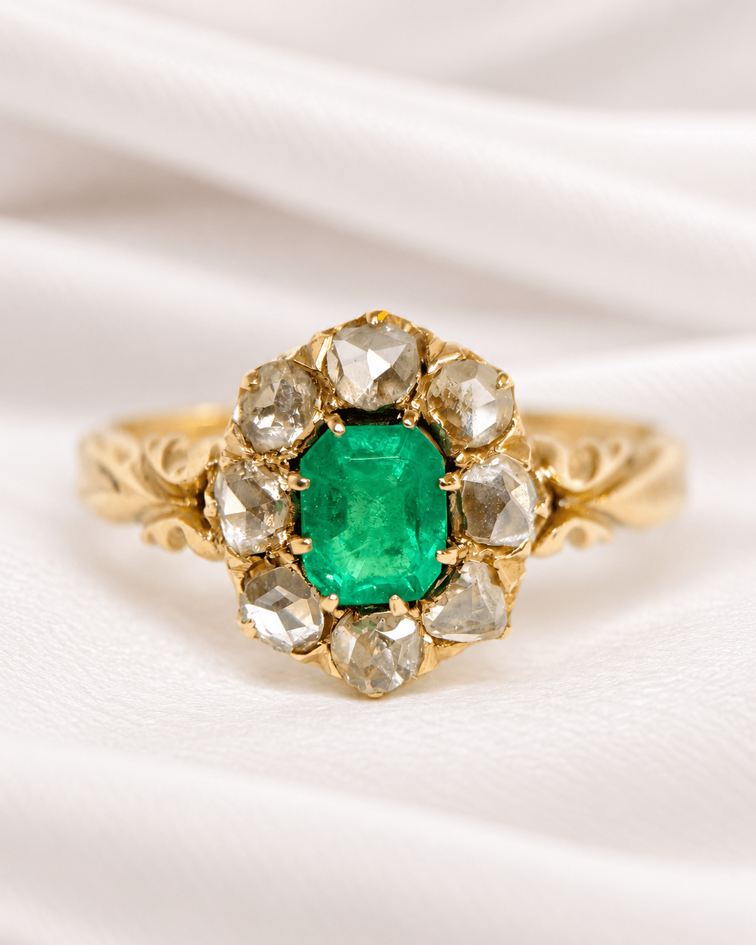 Bague Marguerite Art-Déco Émeraude 0.60 carat &amp; Diamants 0.40 carat "Cléa" - Elliade Paris