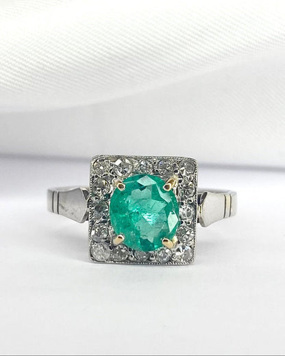 Bague Marguerite Art Déco Émeraude 0.95 carat &amp; Diamants 0.32 carat "Eglantine" - Elliade Paris