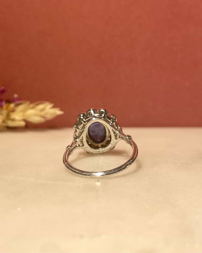 Bague Marguerite Art - Déco Saphir 1.25 carat &amp; diamants “Alicia” - Elliade Paris