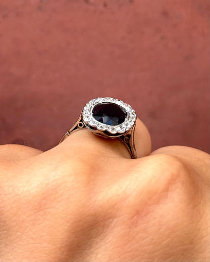 Bague Marguerite Art-Déco Saphir 3.30 carats &amp; Diamants "Kakis" - Elliade Paris