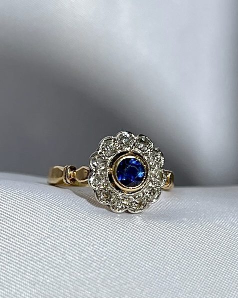 Bague marguerite art déco Saphir &amp; Diamants &quot;Méloé&quot; - Elliade Paris