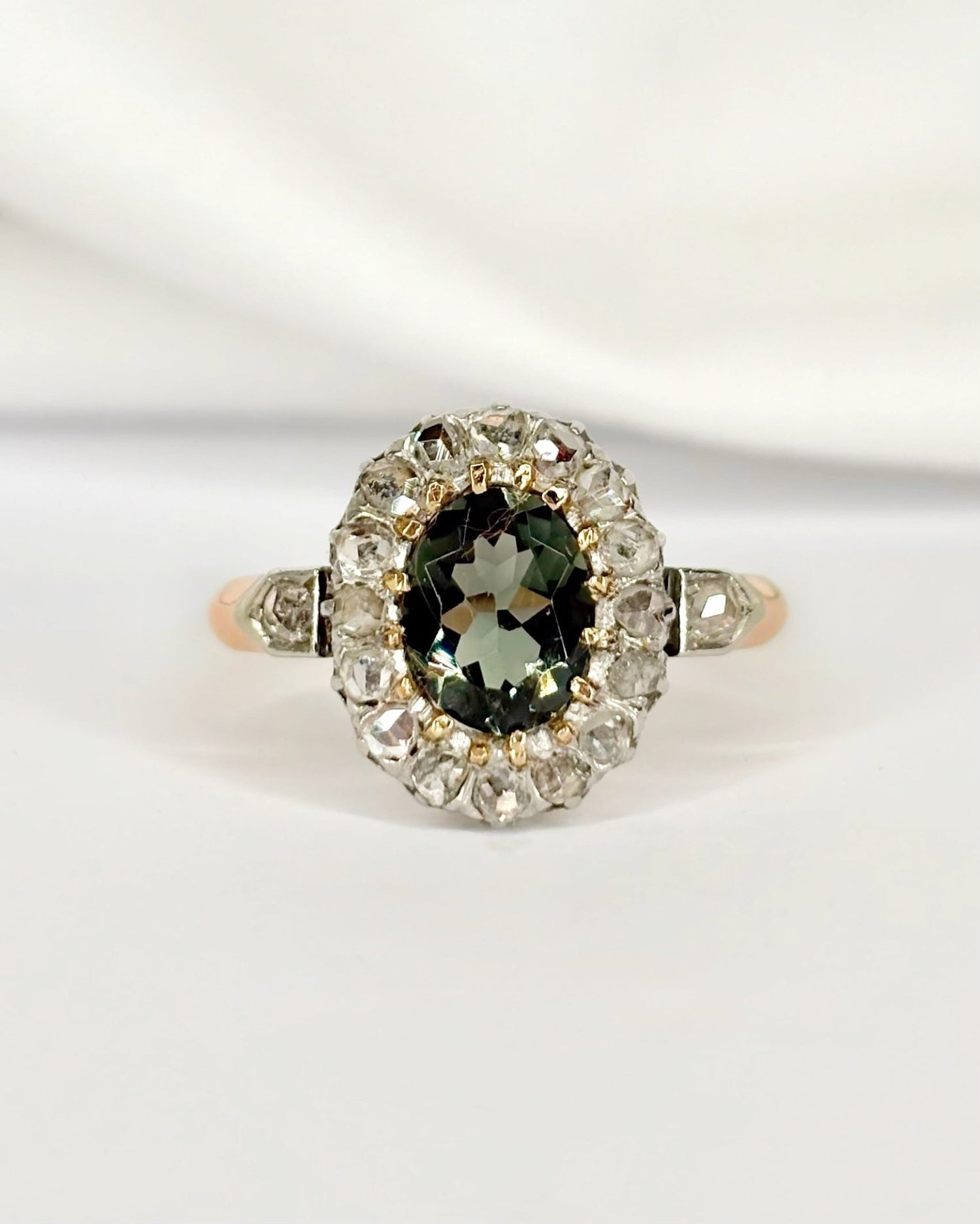 Bague Marguerite Art Déco Tourmaline Bleue 1.30 carat &amp; Diamants "Tamika" - Elliade Paris