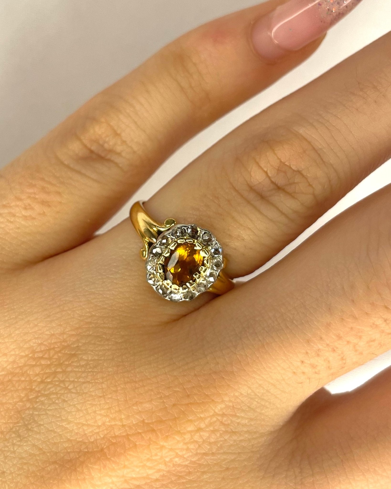 Bague Marguerite Citrine 0.44 carat &amp; Diamants "Flora" - Elliade Paris