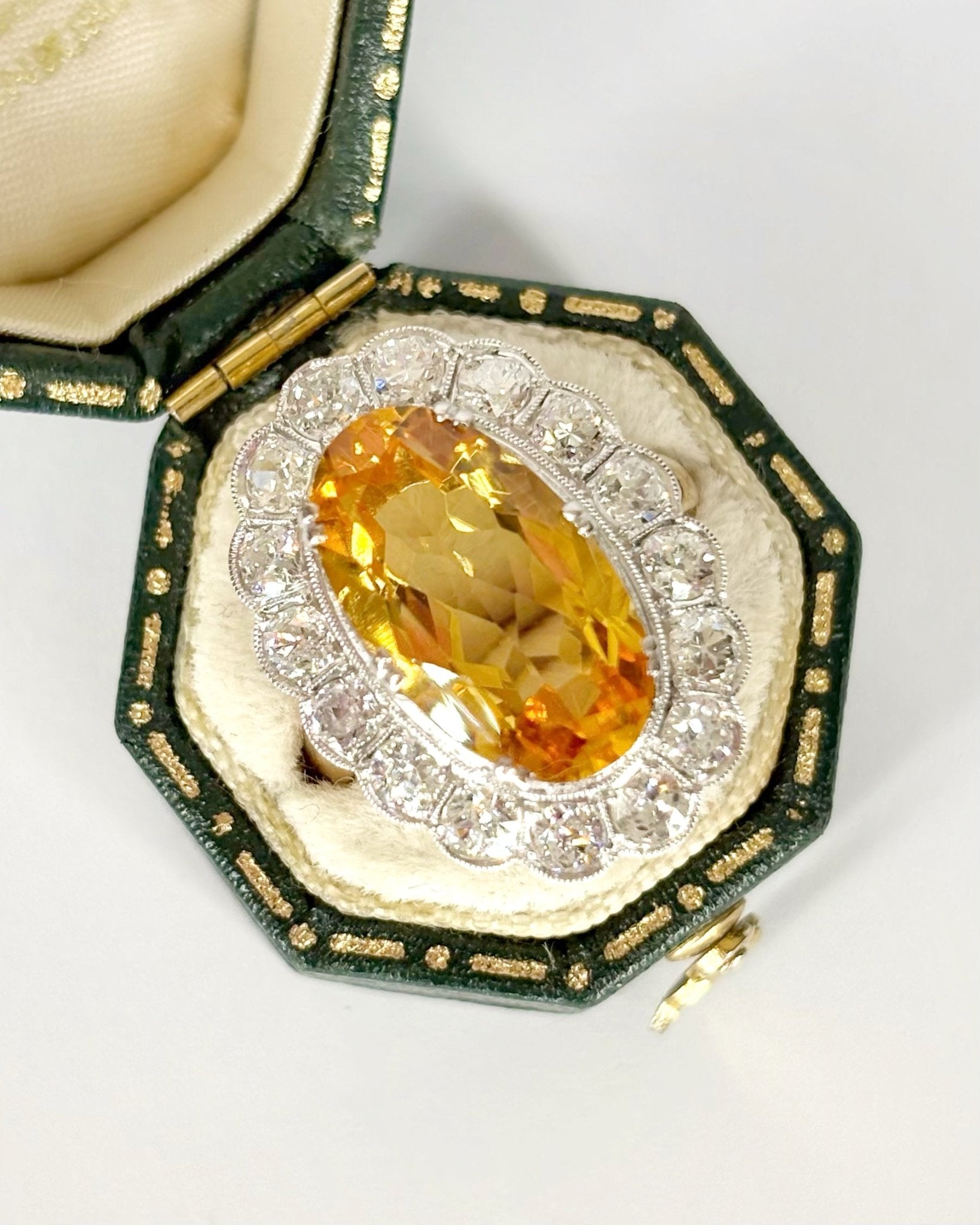 Bague Marguerite Citrine 6 carats &amp; Diamants 1.60 carat "Soumia" - Elliade Paris