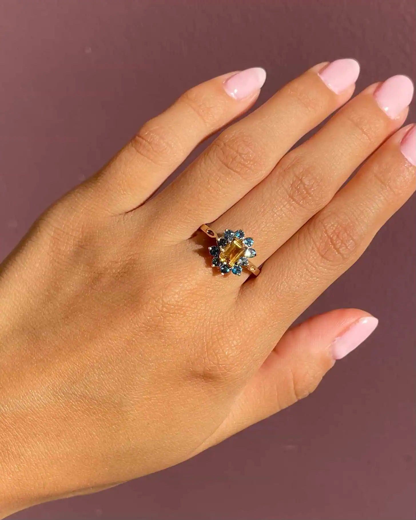 Bague Marguerite Citrine 0.50 carat &amp; 10 Topazes "Meriem"
