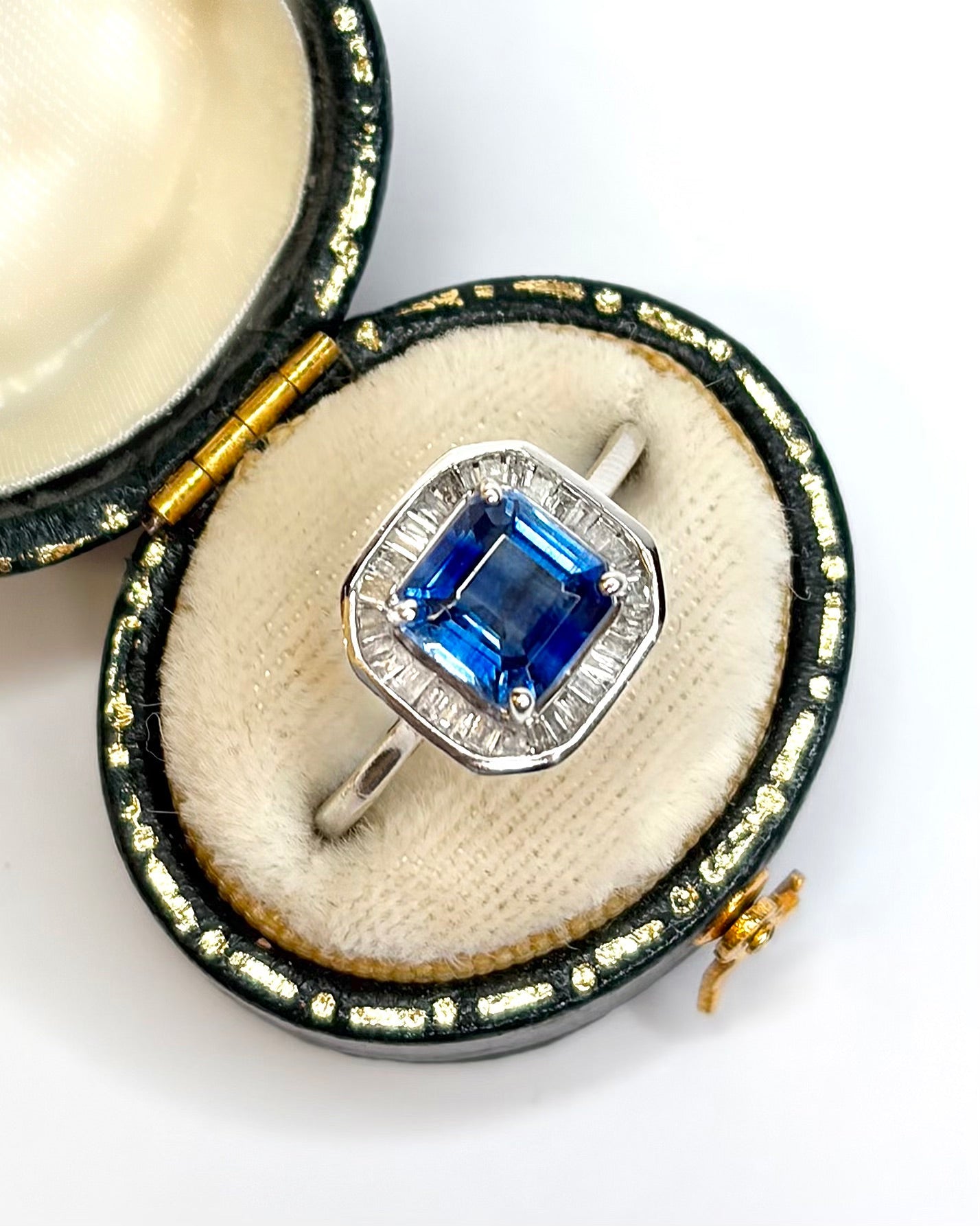 Bague Marguerite Cyanite 2.40 carats &amp; Diamants 0.32 carat "Lise" - Elliade Paris
