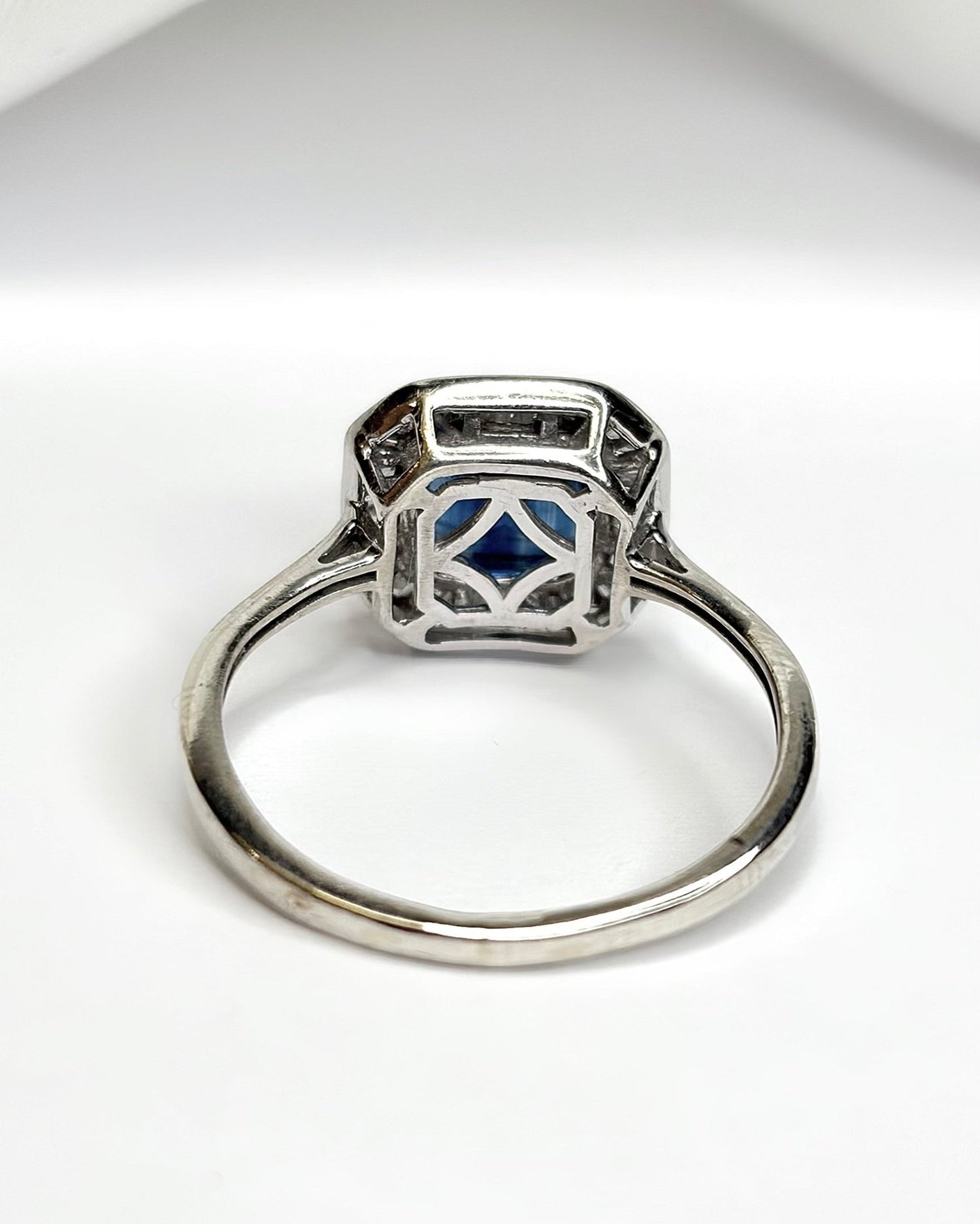Bague Marguerite Cyanite 2.40 carats &amp; Diamants 0.32 carat "Lise" - Elliade Paris