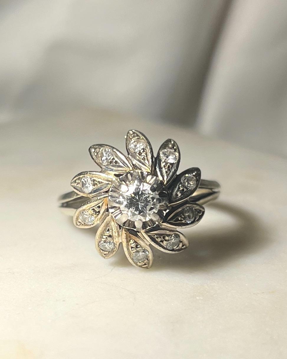 Bague Marguerite diamant 0.30 carat &quot;Christina&quot; - Elliade Paris