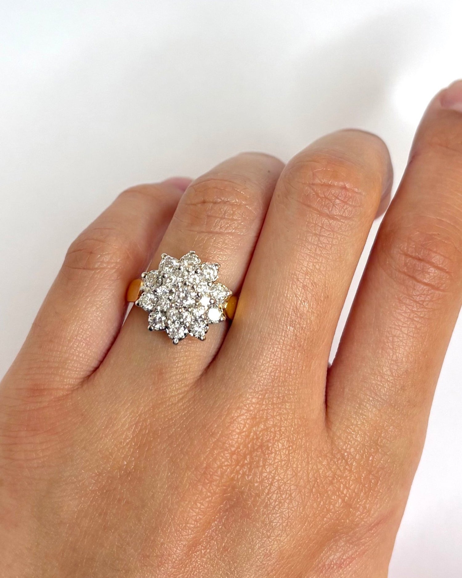 Bague marguerite diamant 1.20 carat "Monica" - Elliade Paris