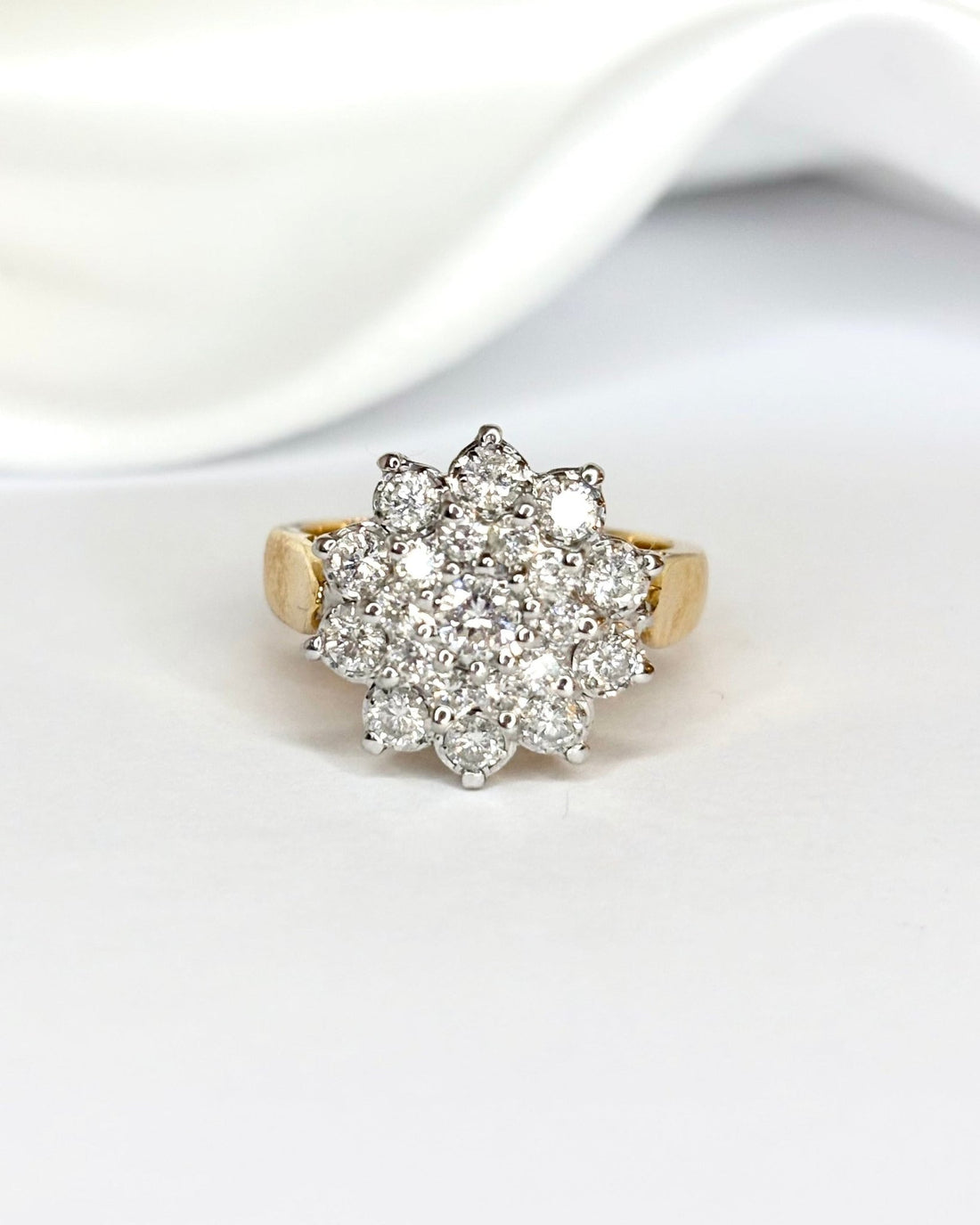 Bague marguerite diamant 1.20 carat "Monica" - Elliade Paris