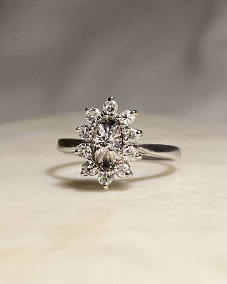 Bague Marguerite diamant "Liriane" - Elliade Paris