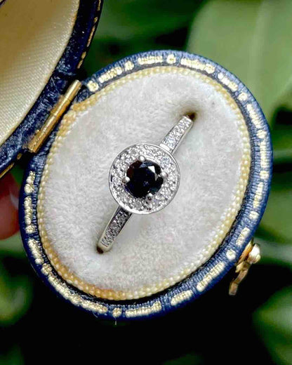 Bague Marguerite Diamant Noir &amp; Diamants Blancs &quot;Laney&quot; - Elliade Paris