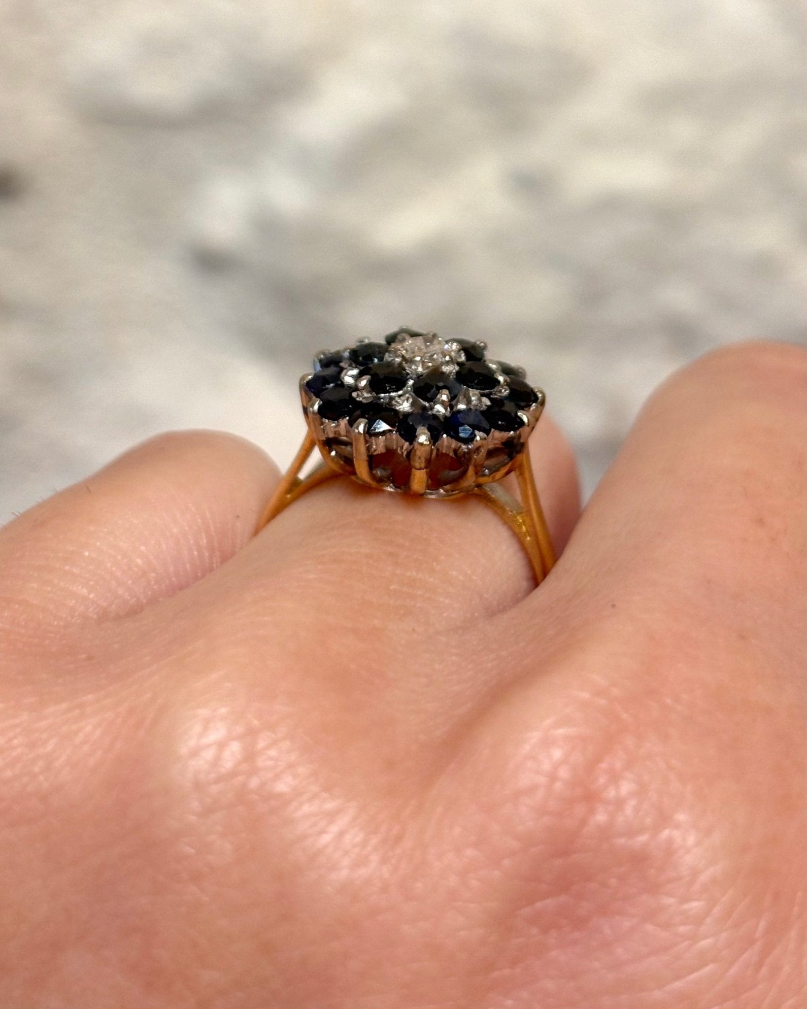 Bague Marguerite Diamant &amp; Saphirs 2.30 carats "Maeva" - Elliade Paris