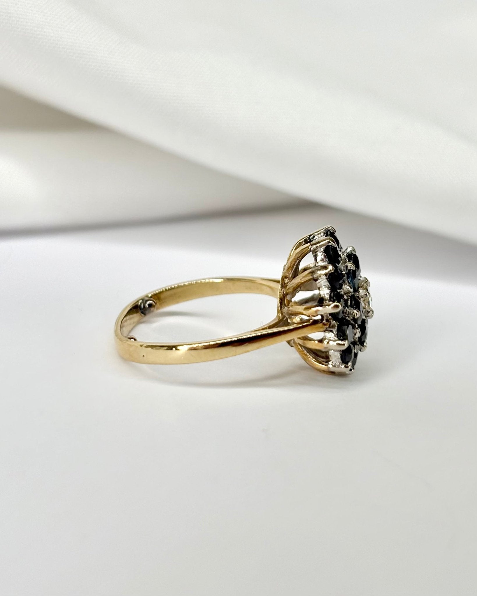 Bague Marguerite Diamant &amp; Saphirs 2.30 carats "Maeva" - Elliade Paris