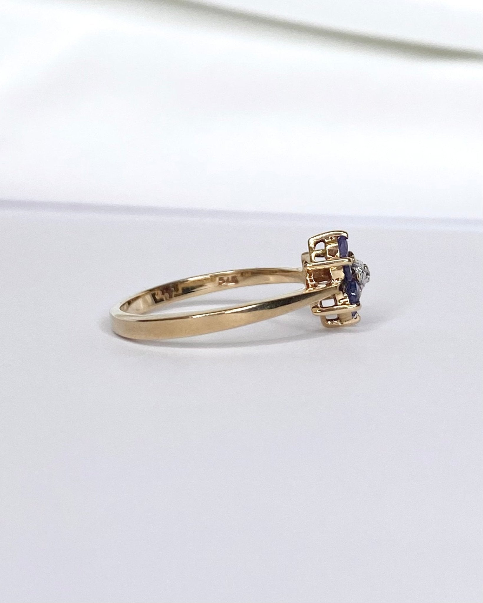 Bague Marguerite Diamant &amp; Tanzanites 0.48 carat "Tina" - Elliade Paris