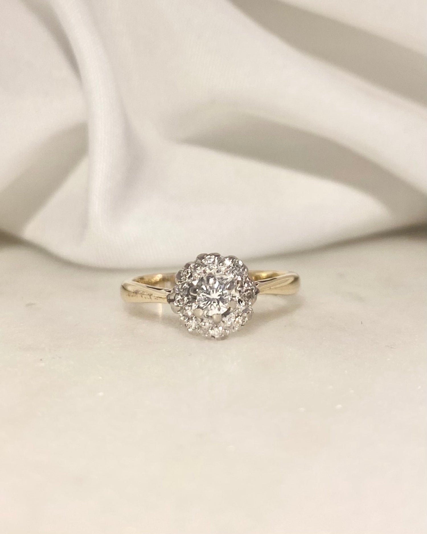 Bague Marguerite Diamants 0.16 carat &quot;Zélie&quot; - Elliade Paris