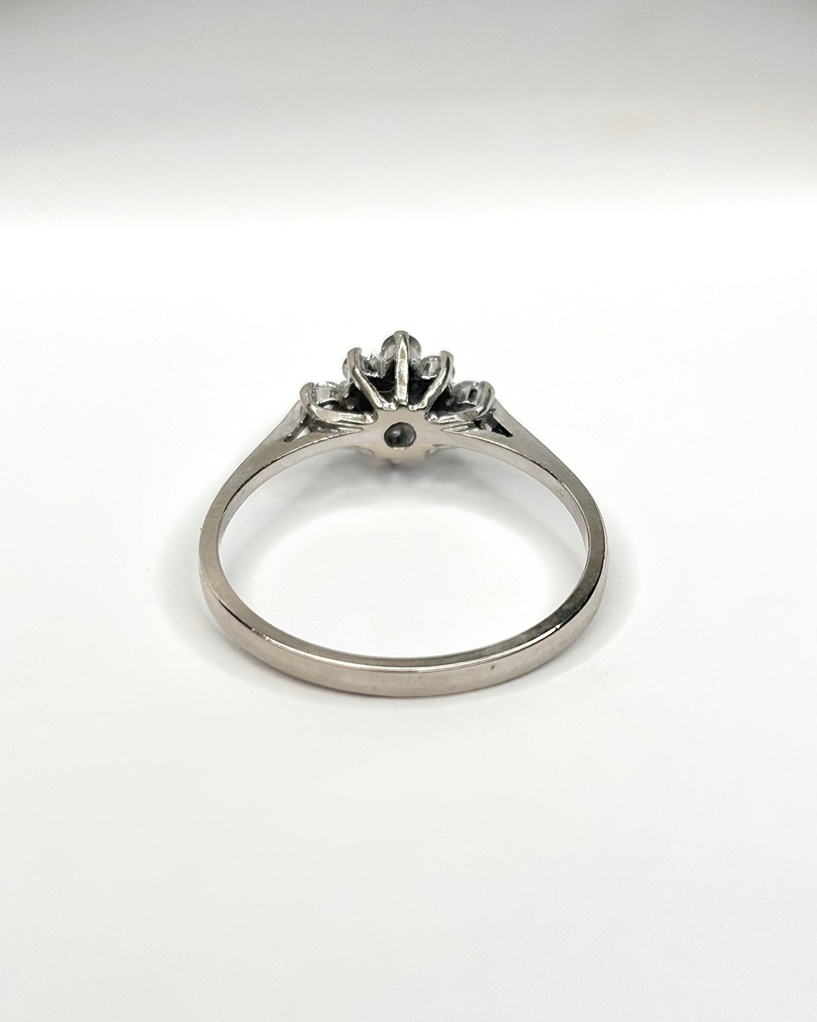 Bague Marguerite Diamants 0.21 carat "Selma" - Elliade Paris