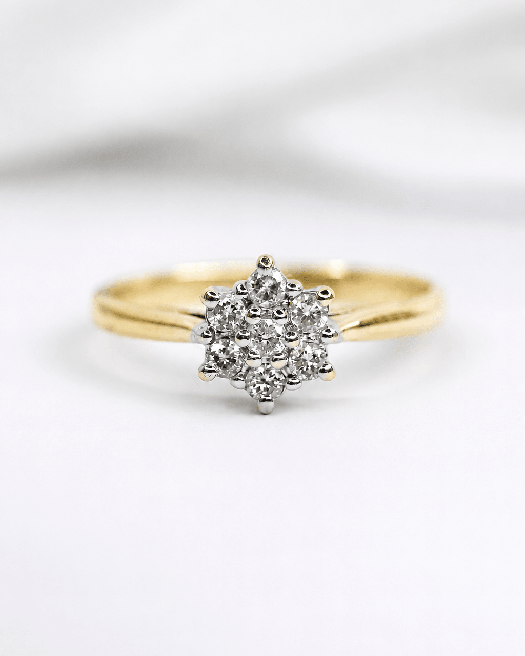 Bague Marguerite Diamants 0.25 carat "Pascaline" - Elliade Paris